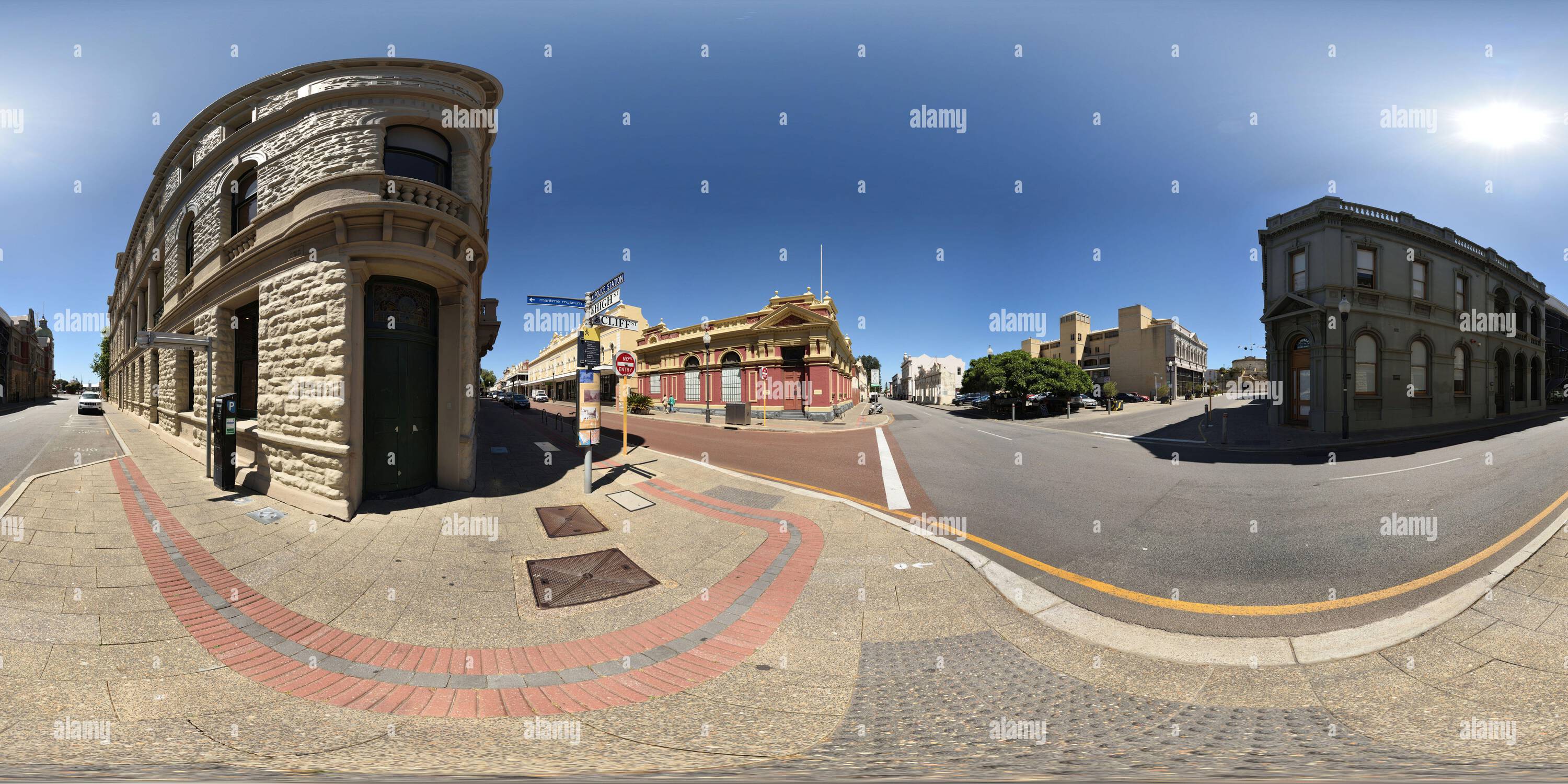 Visualizzazione panoramica a 360 gradi di L'Union Bank Building & Hotel Fremantle Heritage Architecture all'angolo tra High St e Cliff Streets Fremantle, Western Australia 360° Panorama