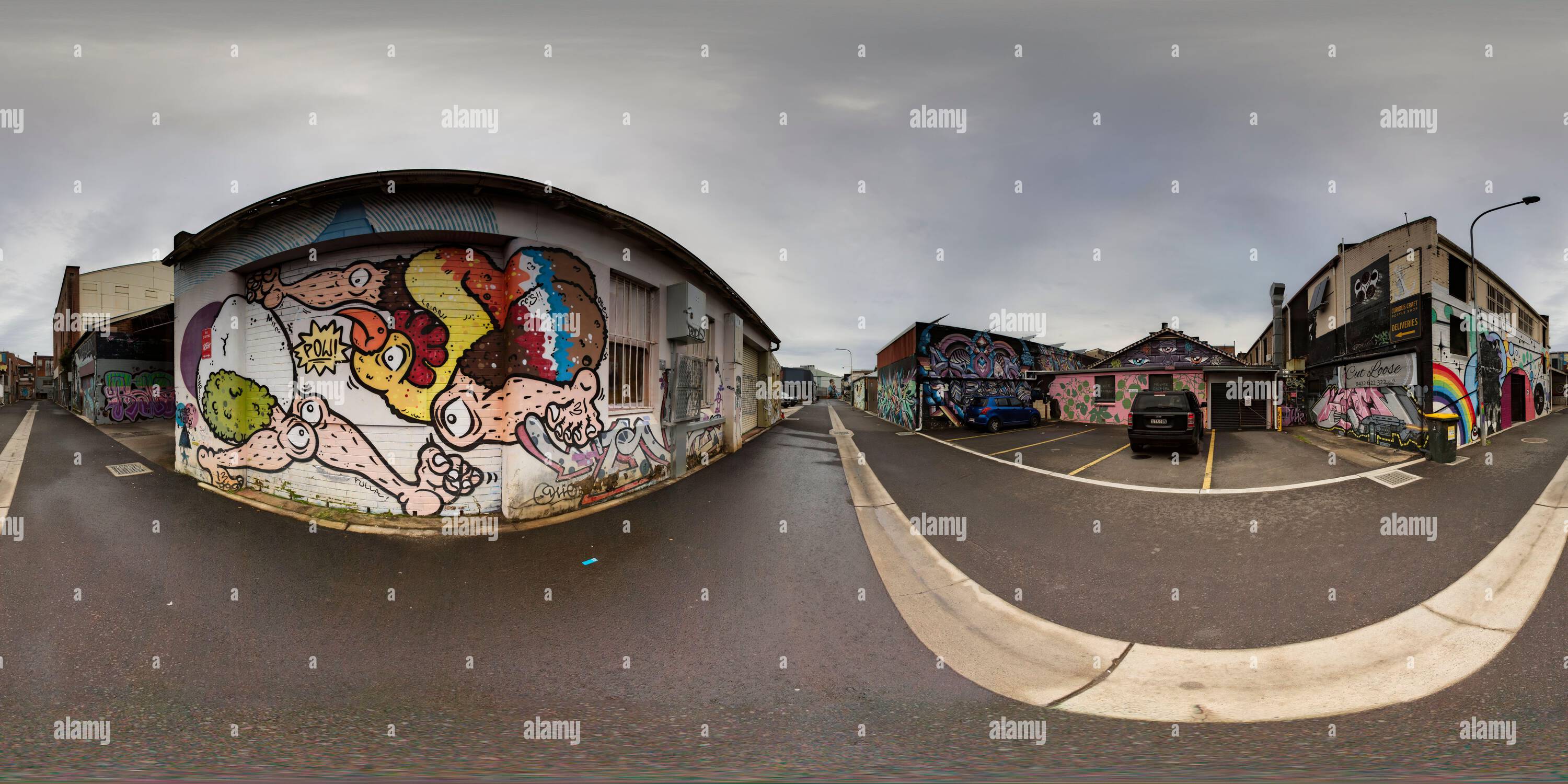 Visualizzazione panoramica a 360 gradi di Panorama a 360° della cultura della Street art sotterranea della Back Alley Gallery a Eggins Lane CBD di Lismore Northern Rivers New South Wales Australia