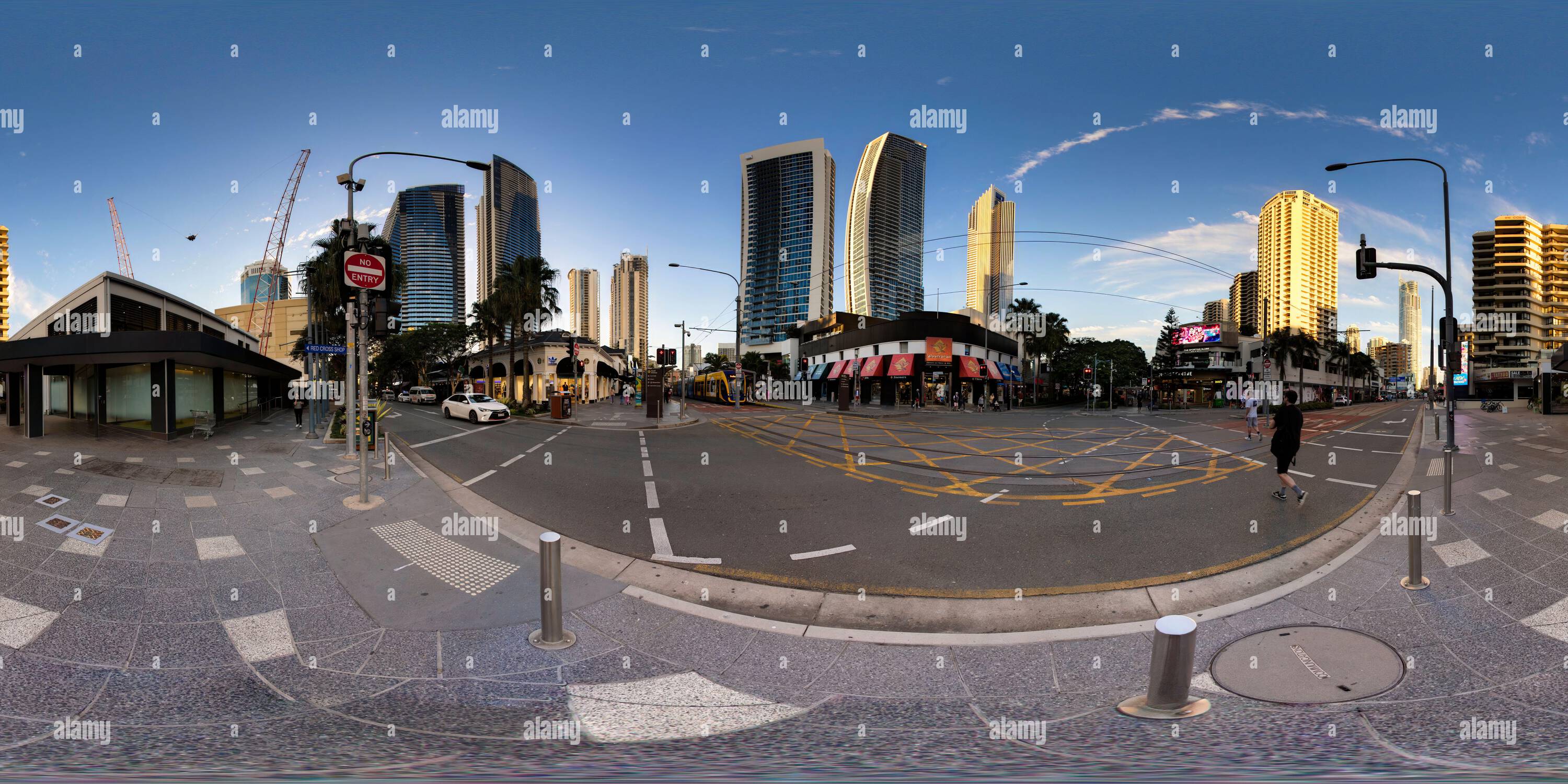 Visualizzazione panoramica a 360 gradi di Panorama a 360° della stazione della metropolitana leggera del tram G Link a Surfers Paradise Gold Coast Queensland Australia