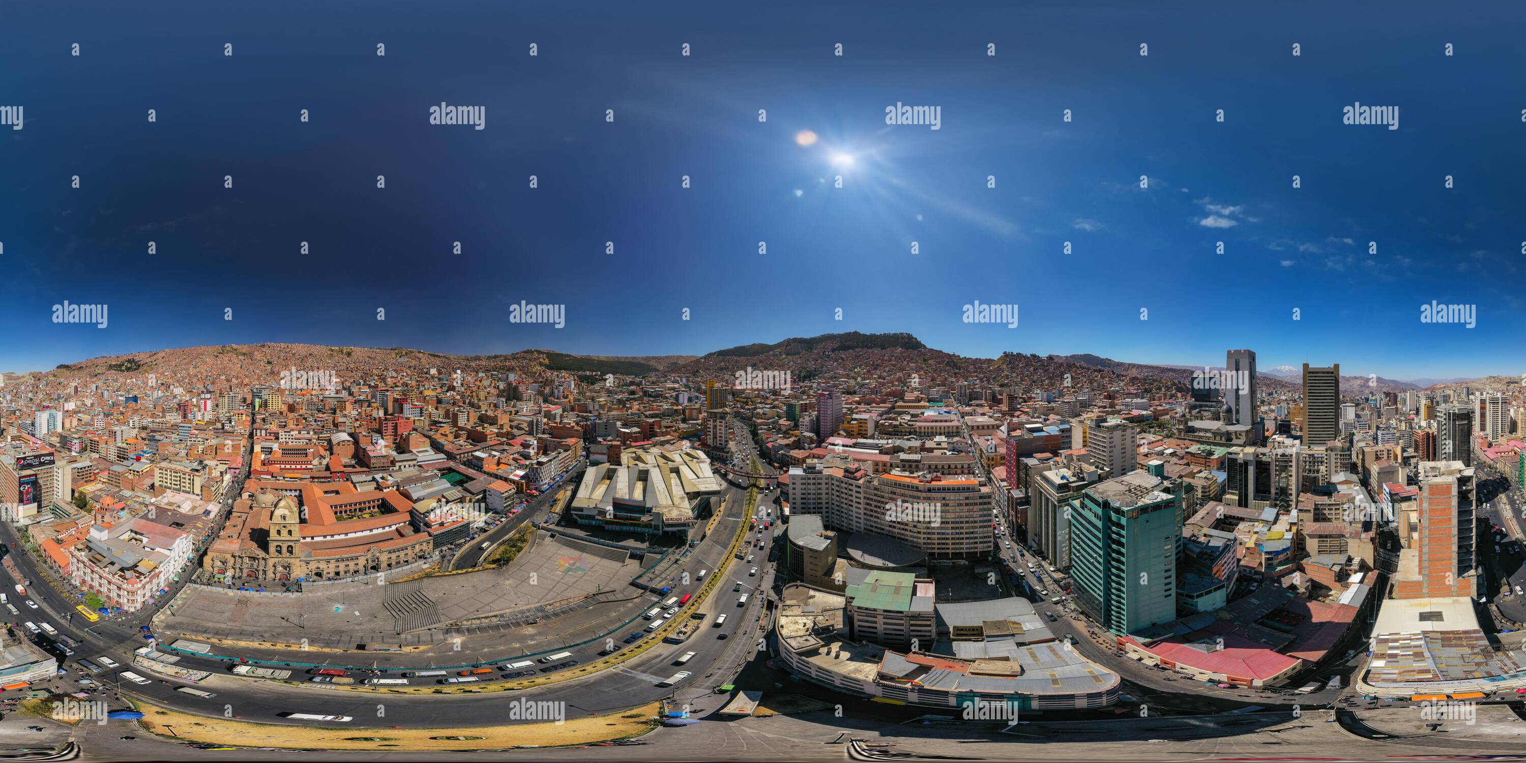 Visualizzazione panoramica a 360 gradi di Vista panoramica aerea a 360 gradi di la Paz, Bolivia