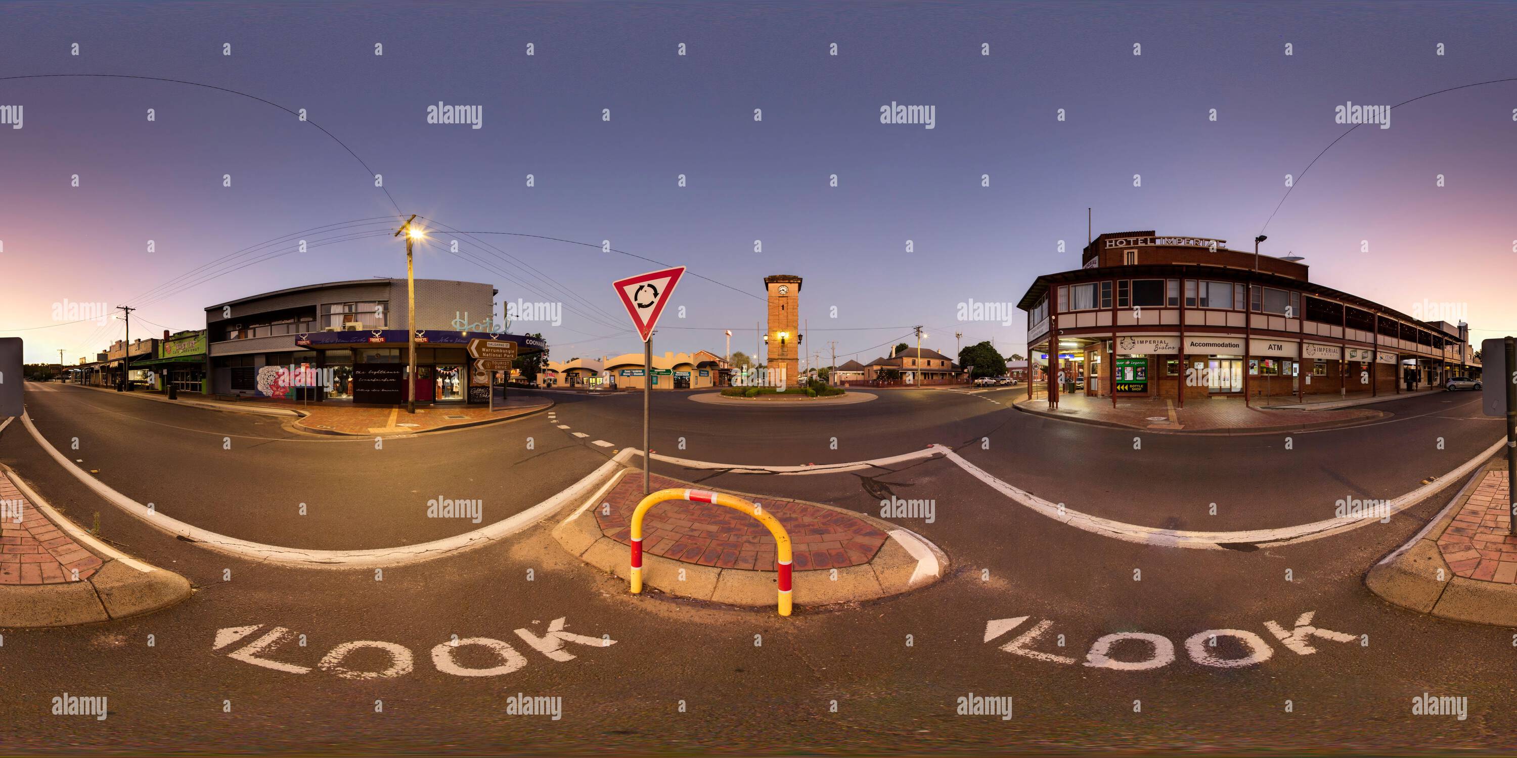 Visualizzazione panoramica a 360 gradi di Panorama a 360° dello storico Imperial Hotel a Coonabarabran, nuovo Galles del Sud, Australia