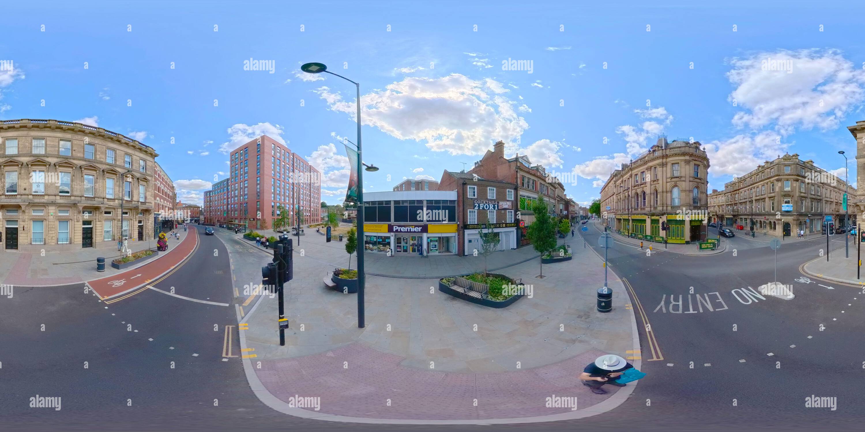 Visualizzazione panoramica a 360 gradi di Derby UK Incrocio The Strand, The Wardwick, Victoria Street St James Street