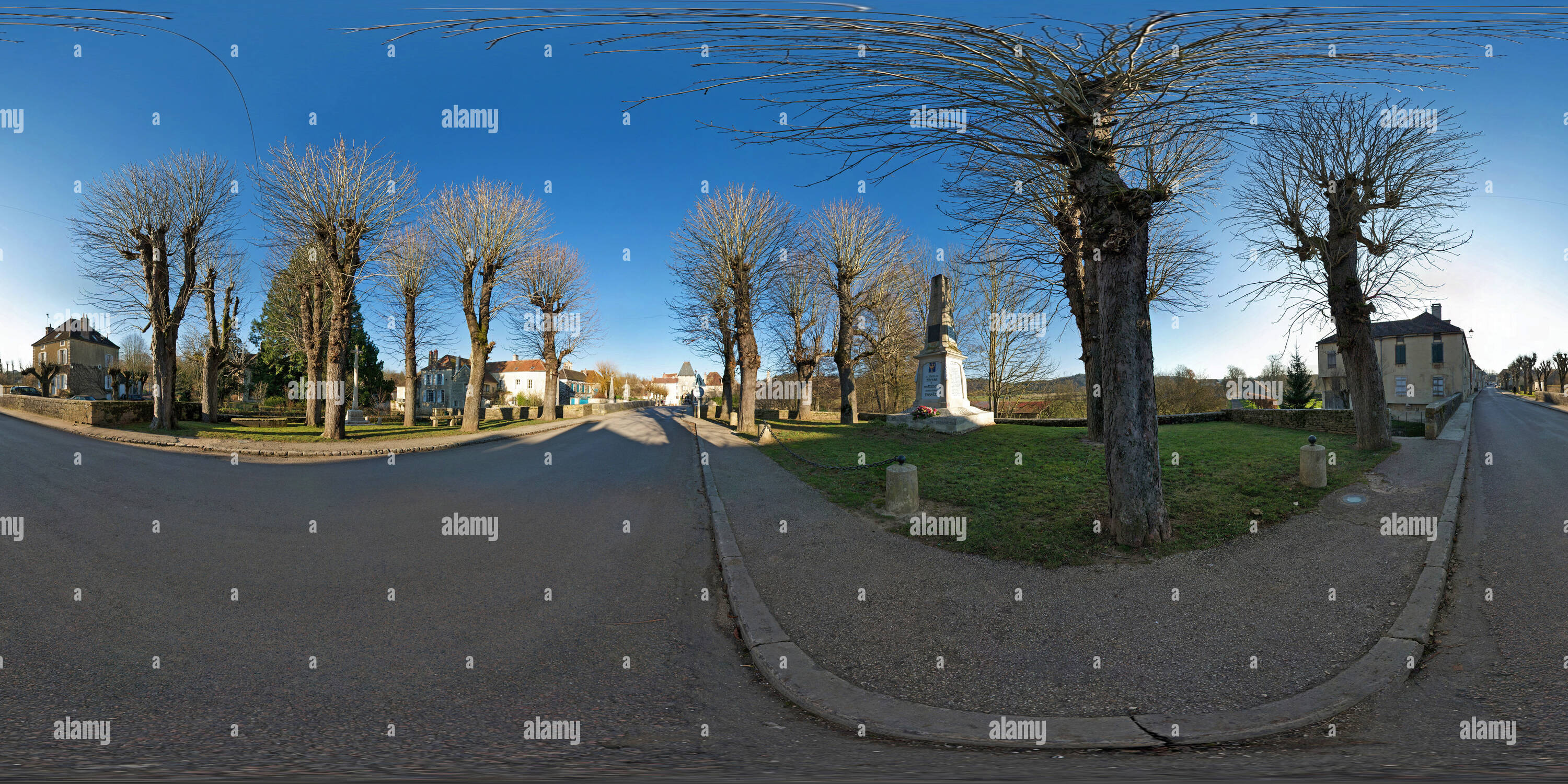 Visualizzazione panoramica a 360 gradi di Noyers sur Serein