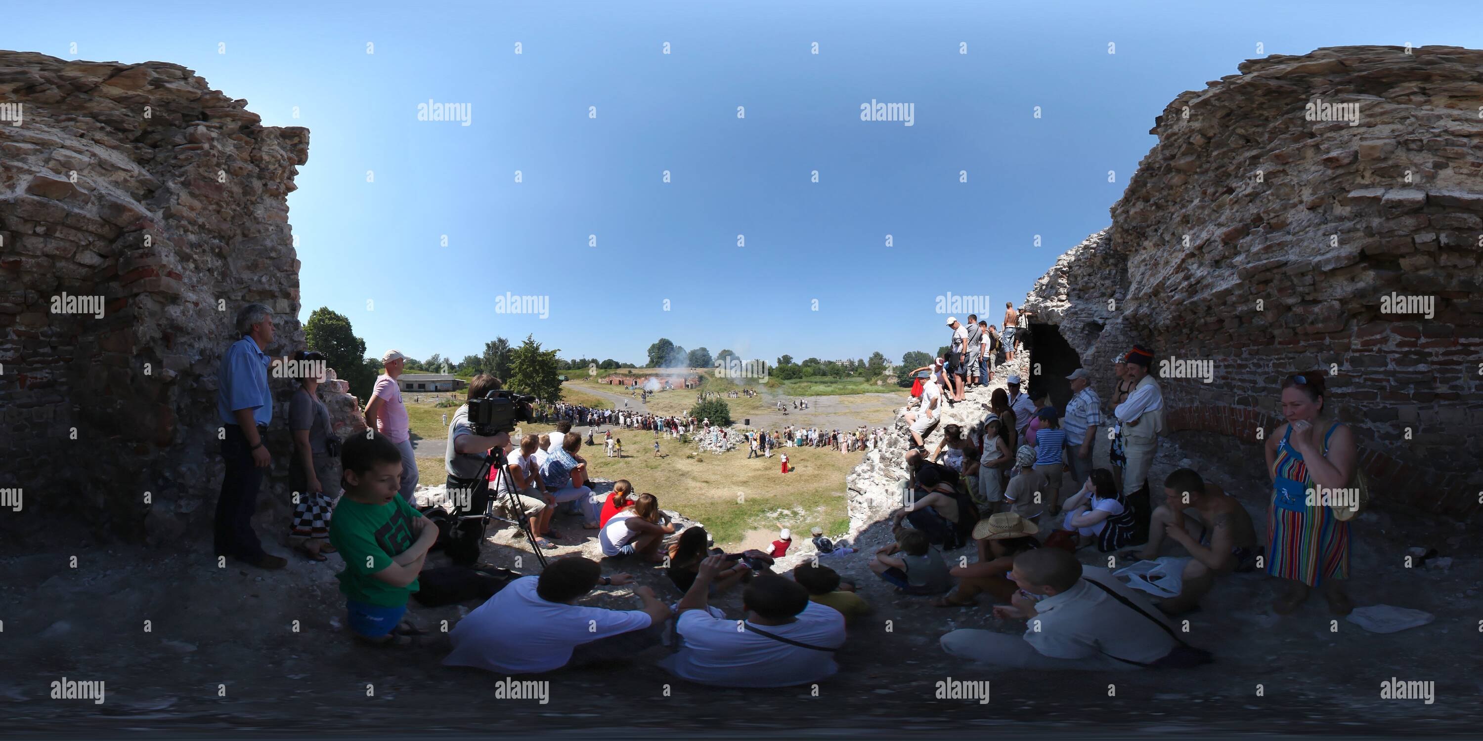 Visualizzazione panoramica a 360 gradi di La vista dal balcone "" sulla ricostruzione della battaglia di Napoleone con la Russia e la Prussia forze