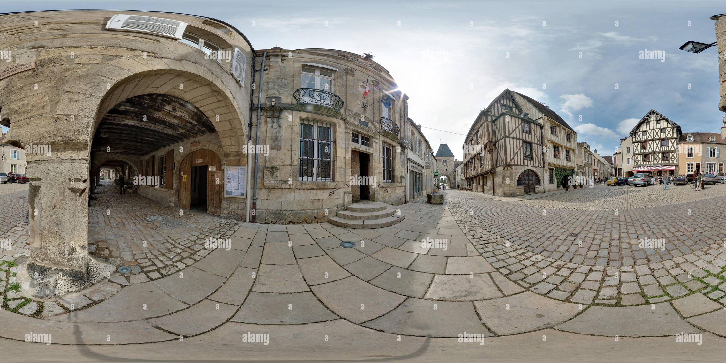 Visualizzazione panoramica a 360 gradi di Noyers sur Serein