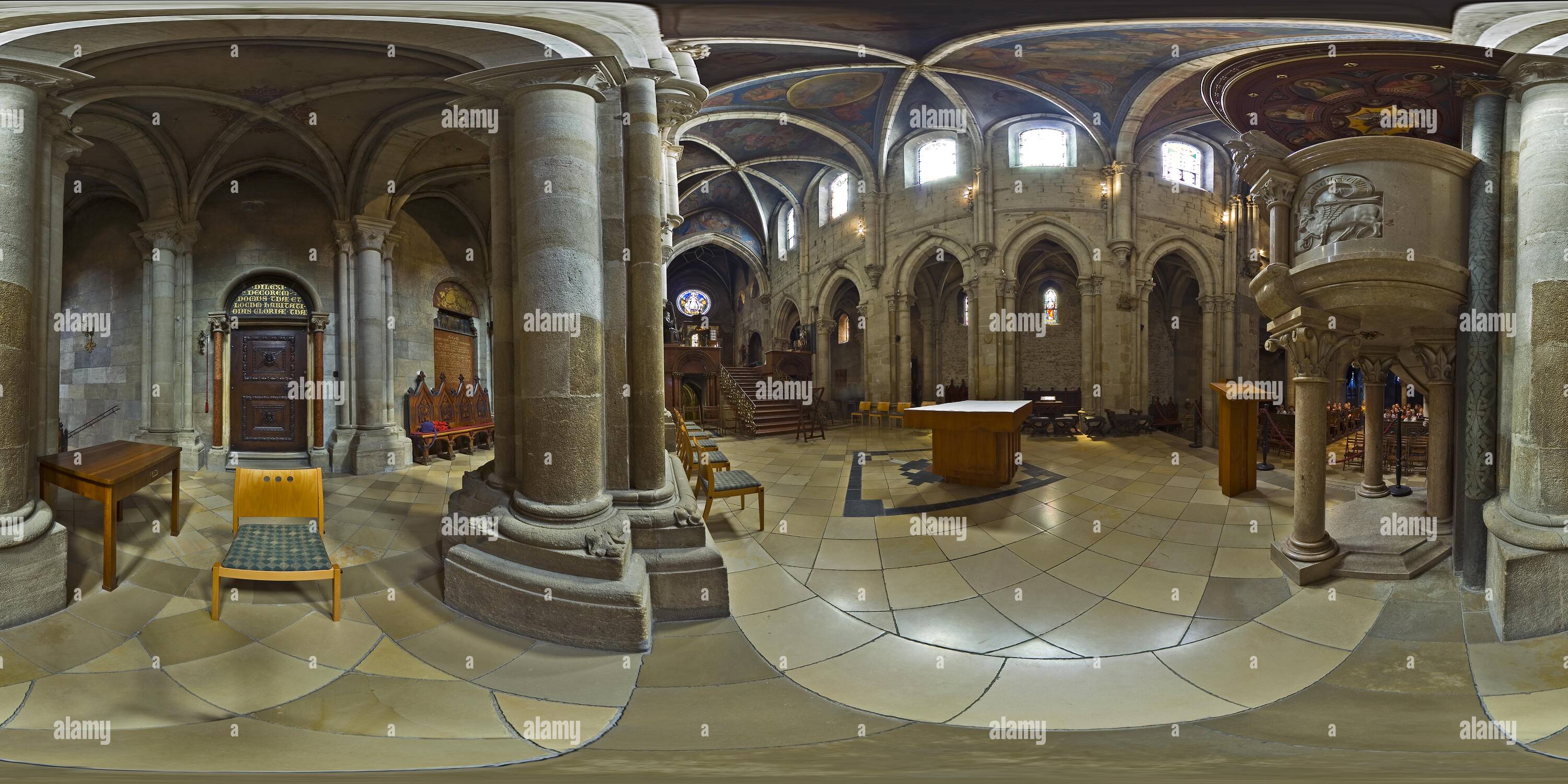 Visualizzazione panoramica a 360 gradi di Arciabbazia di Pannonhalma chiesa