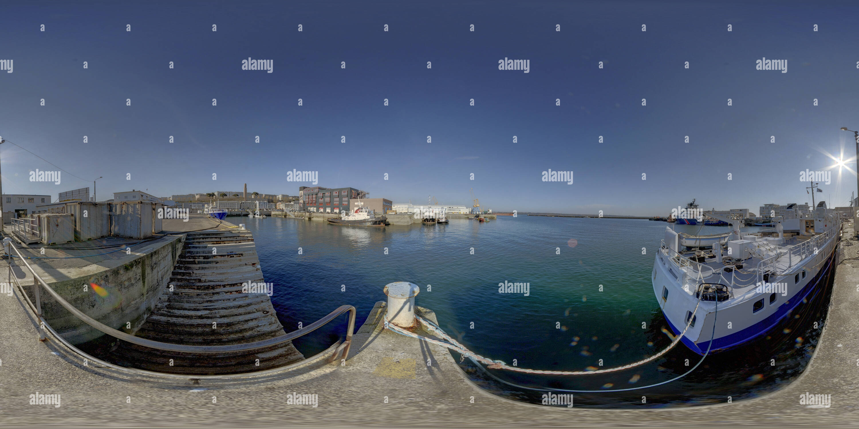 Visualizzazione panoramica a 360 gradi di Penn ar Bed Port de Brest Francia