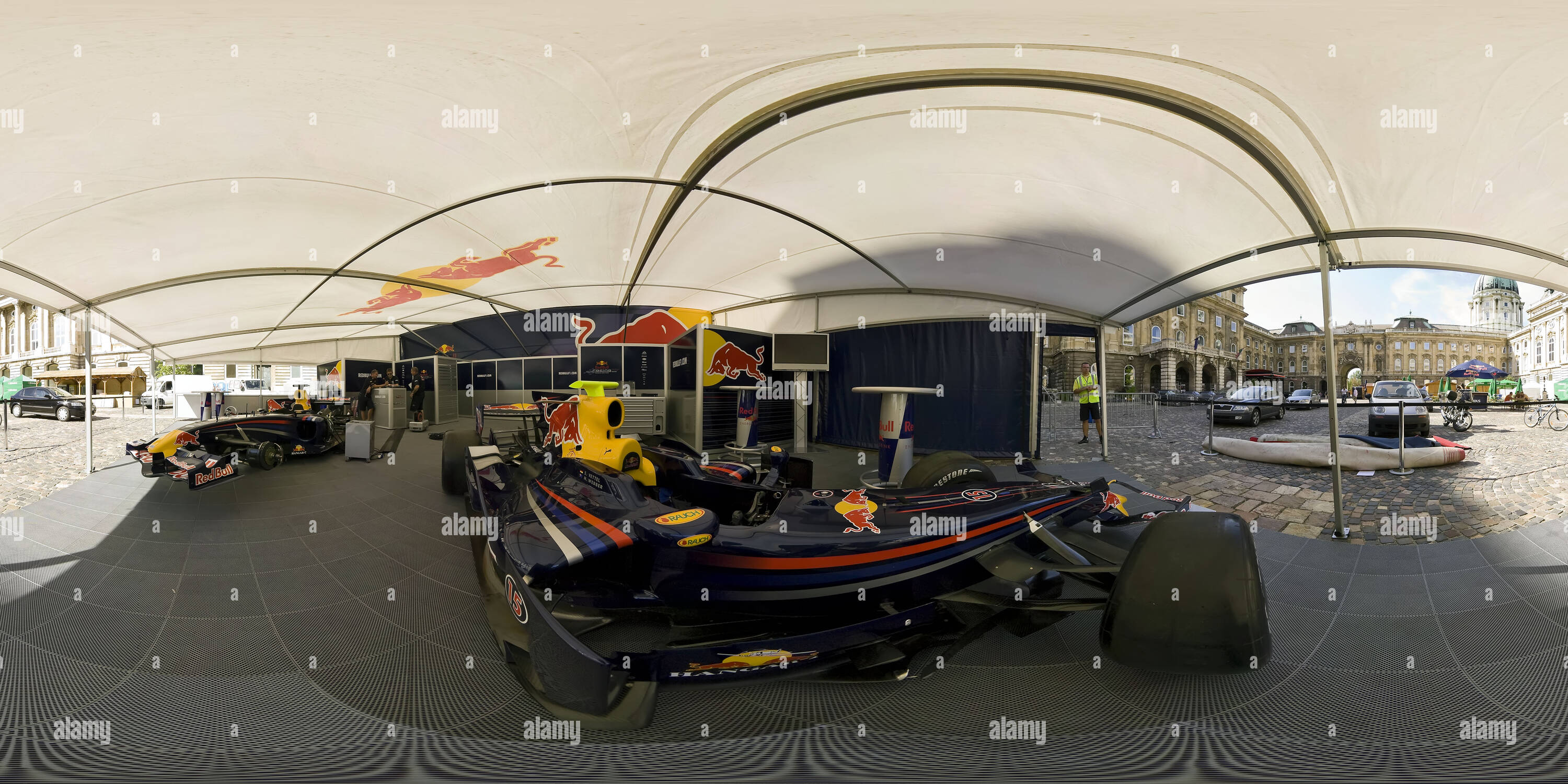 Visualizzazione panoramica a 360 gradi di Red Bull Formula Uno Street Racing Team - Hungaroring FEST