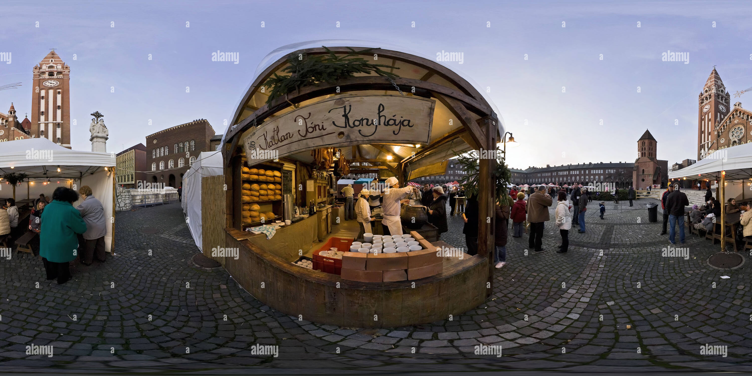 Visualizzazione panoramica a 360 gradi di Avvento fiera - vin brulé vendor