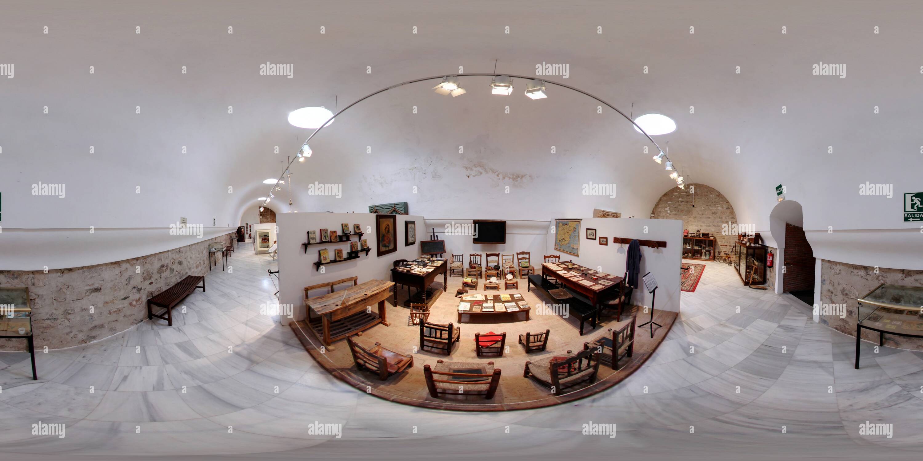 Visualizzazione panoramica a 360 gradi di Museo Etnográfico González Santana de Olivenza escuela