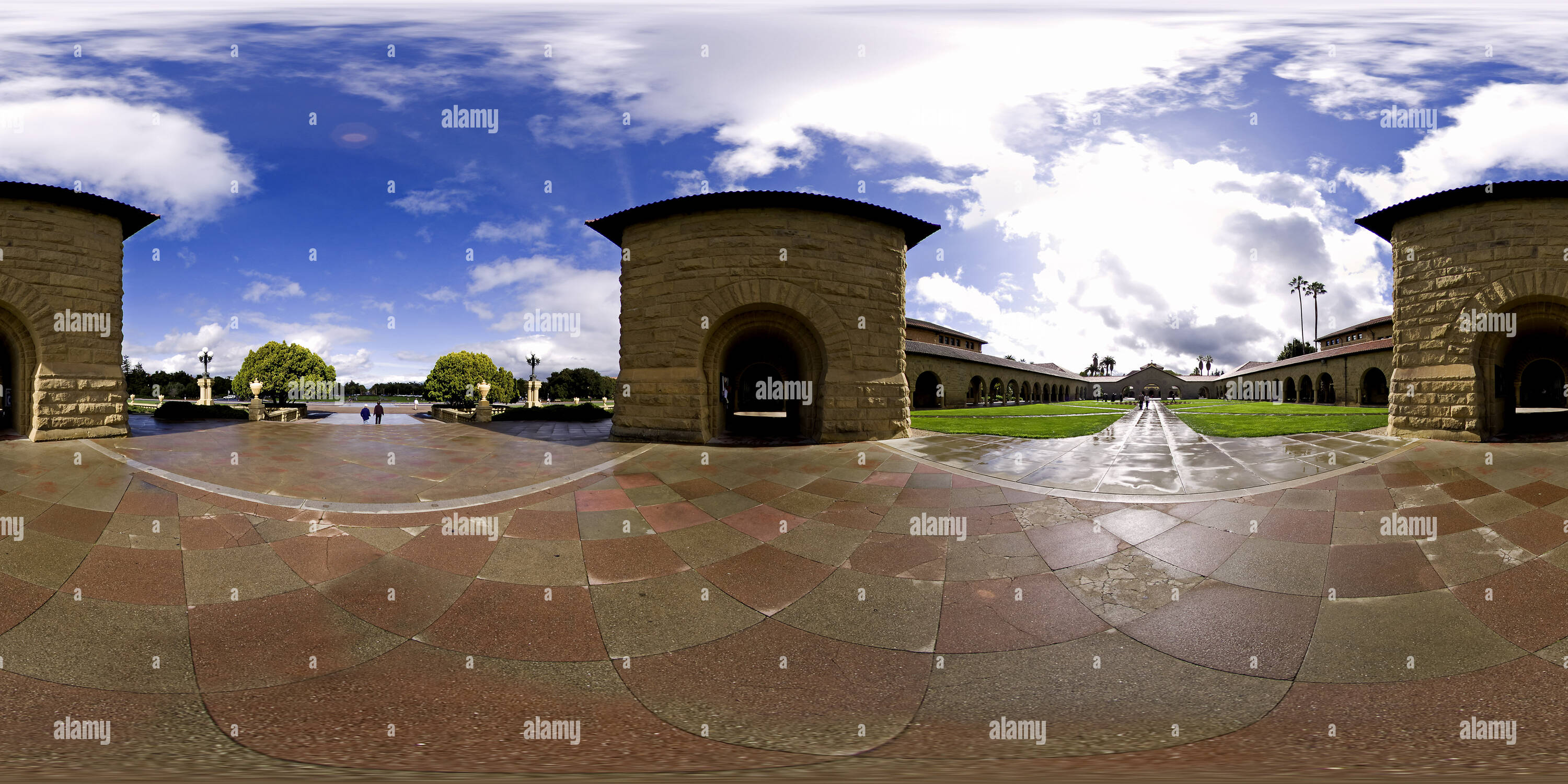 Visualizzazione panoramica a 360 gradi di Memorial Corte Stanford University