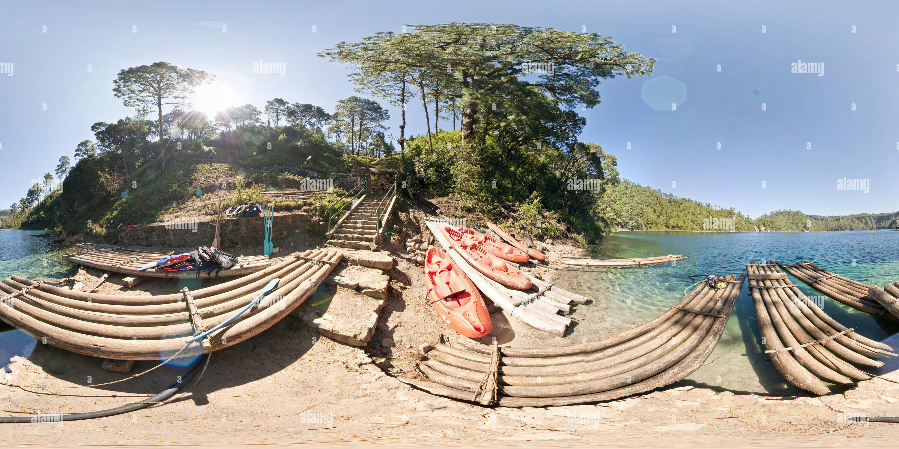 Visualizzazione panoramica a 360 gradi di Kayak a Montebello