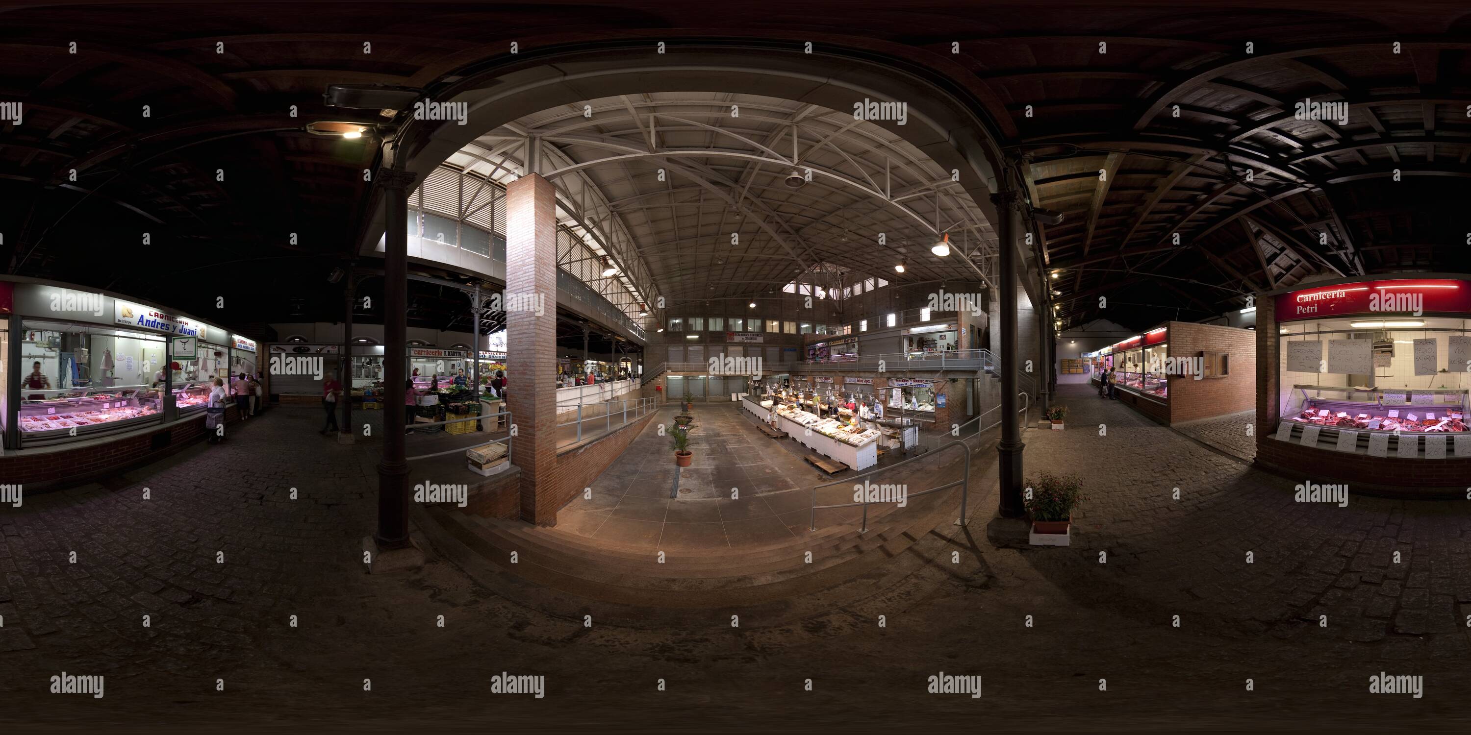 Visualizzazione panoramica a 360 gradi di Mercado Municipal de Calatrava