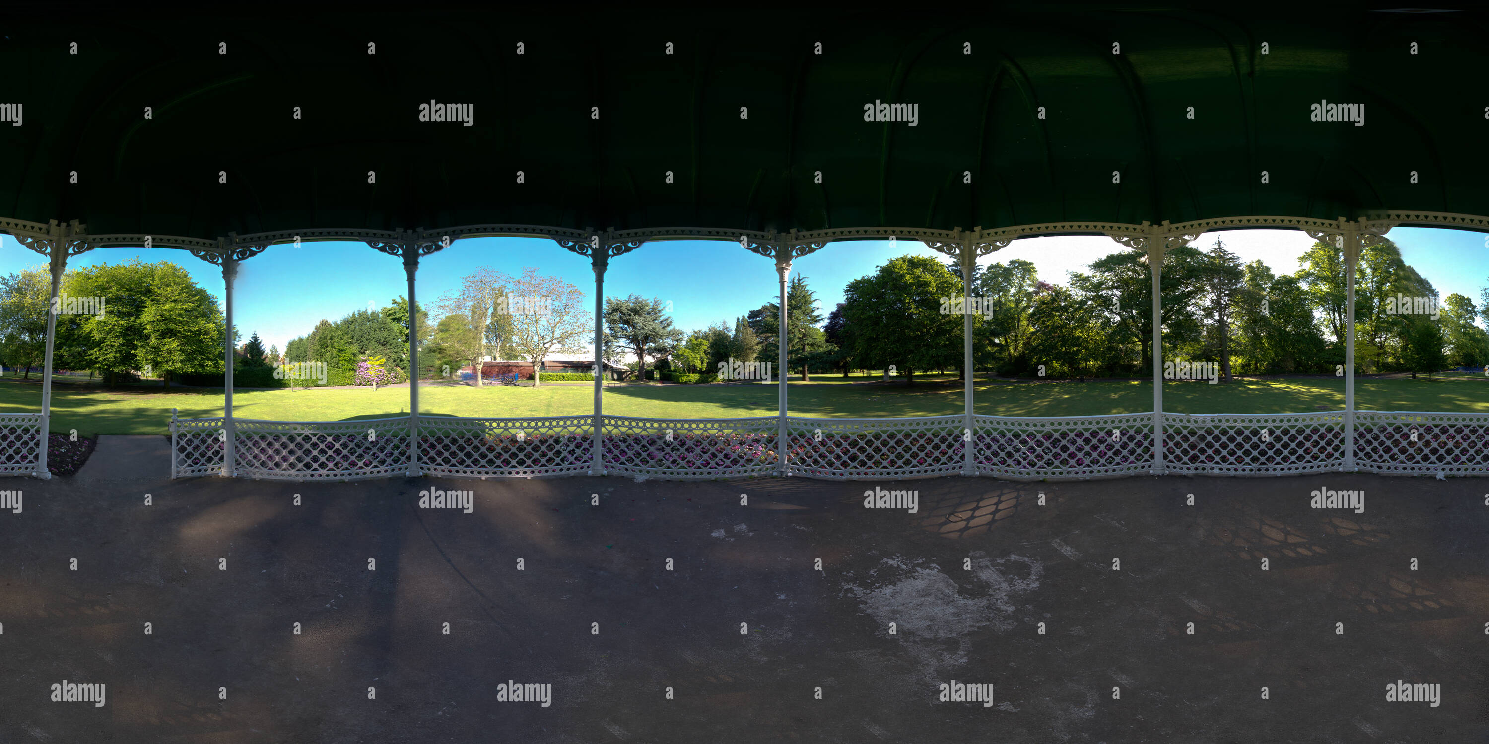 Visualizzazione panoramica a 360 gradi di All'interno del Parco Fassnidge bandstand