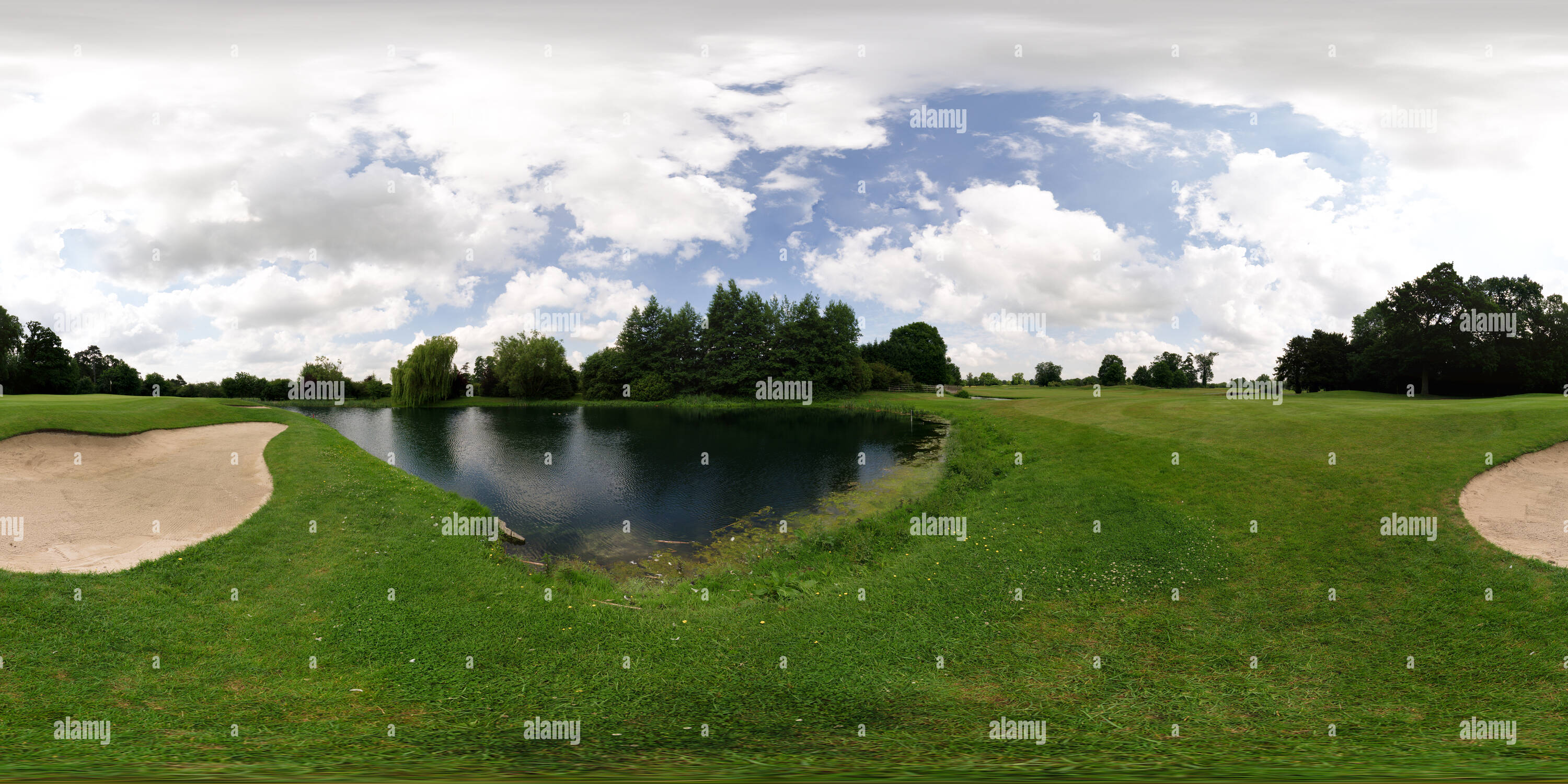 Visualizzazione panoramica a 360 gradi di Denham Country Park Campo da golf