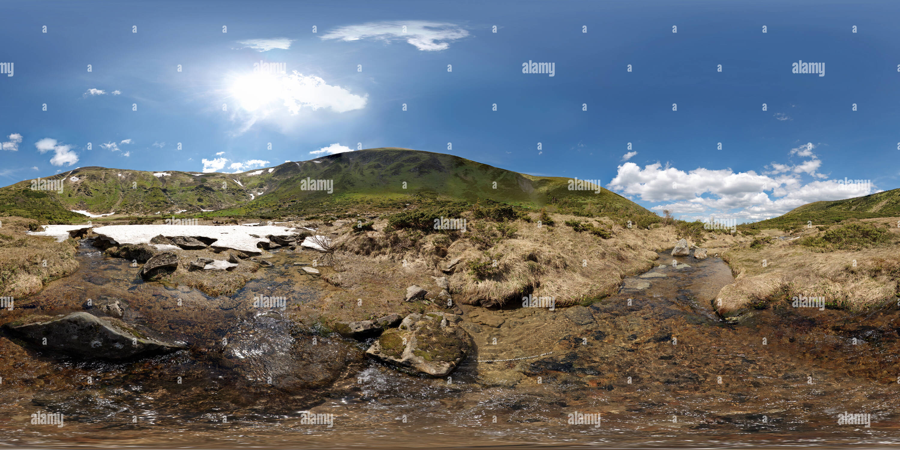 Visualizzazione panoramica a 360 gradi di Fiume Prut