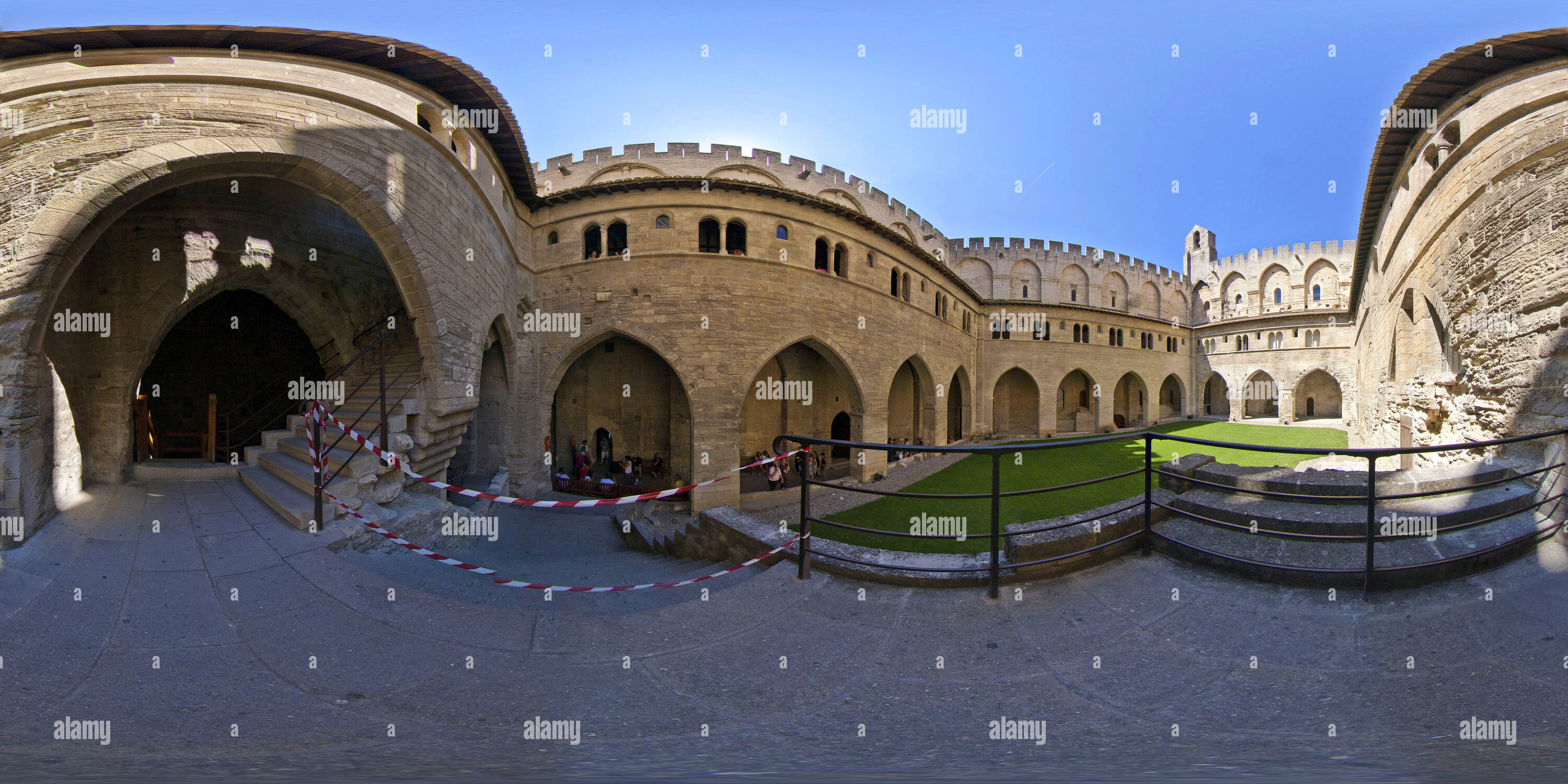 Visualizzazione panoramica a 360 gradi di Chiostro di Benoit XII