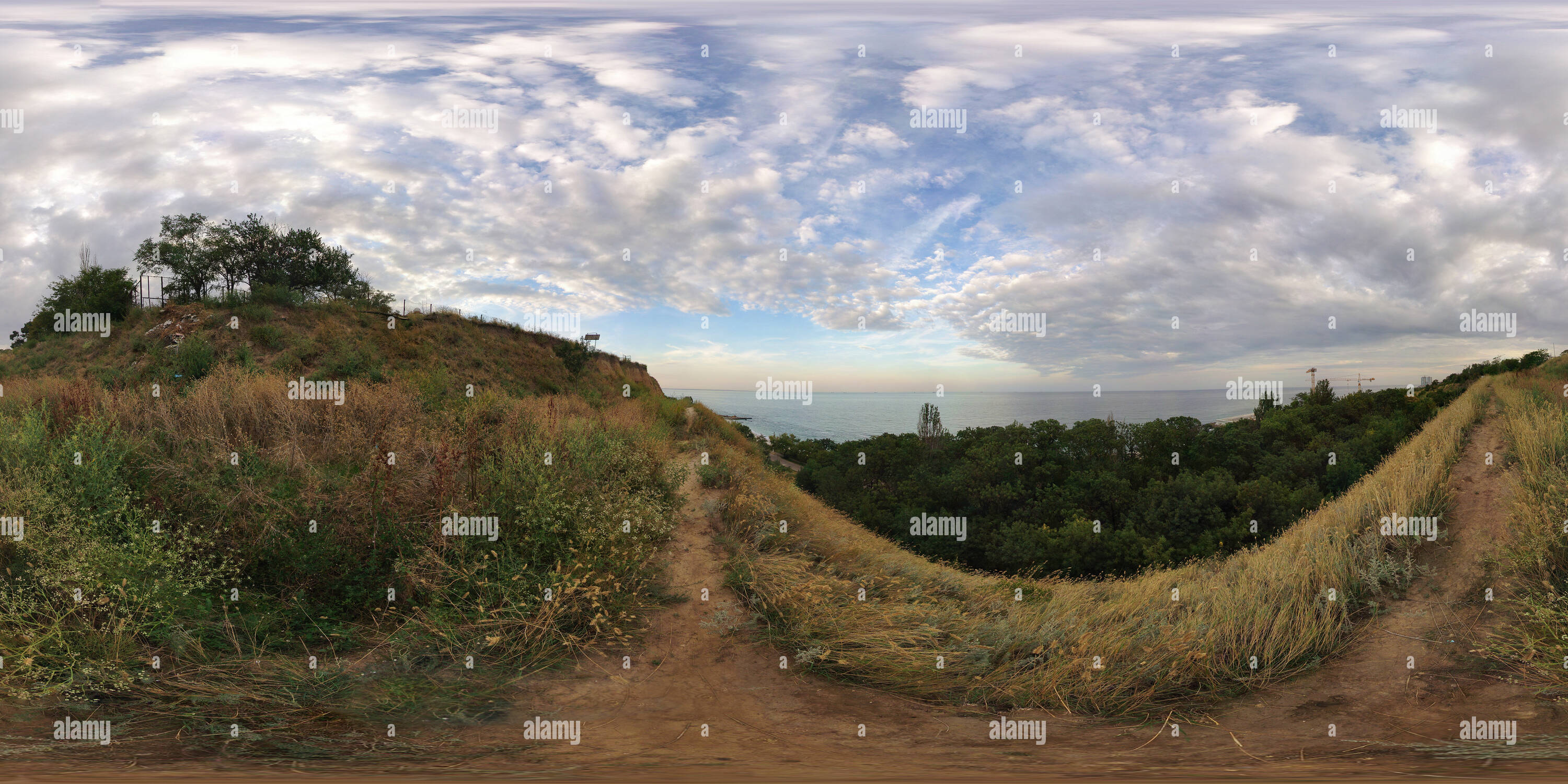 Visualizzazione panoramica a 360 gradi di mare alla sera