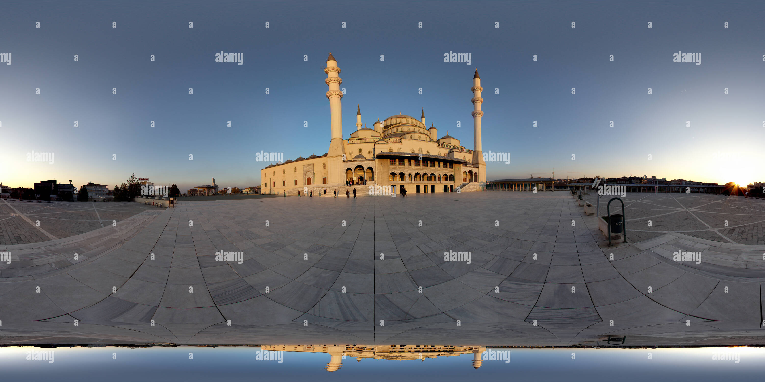 Visualizzazione panoramica a 360 gradi di Kocatepe Camii