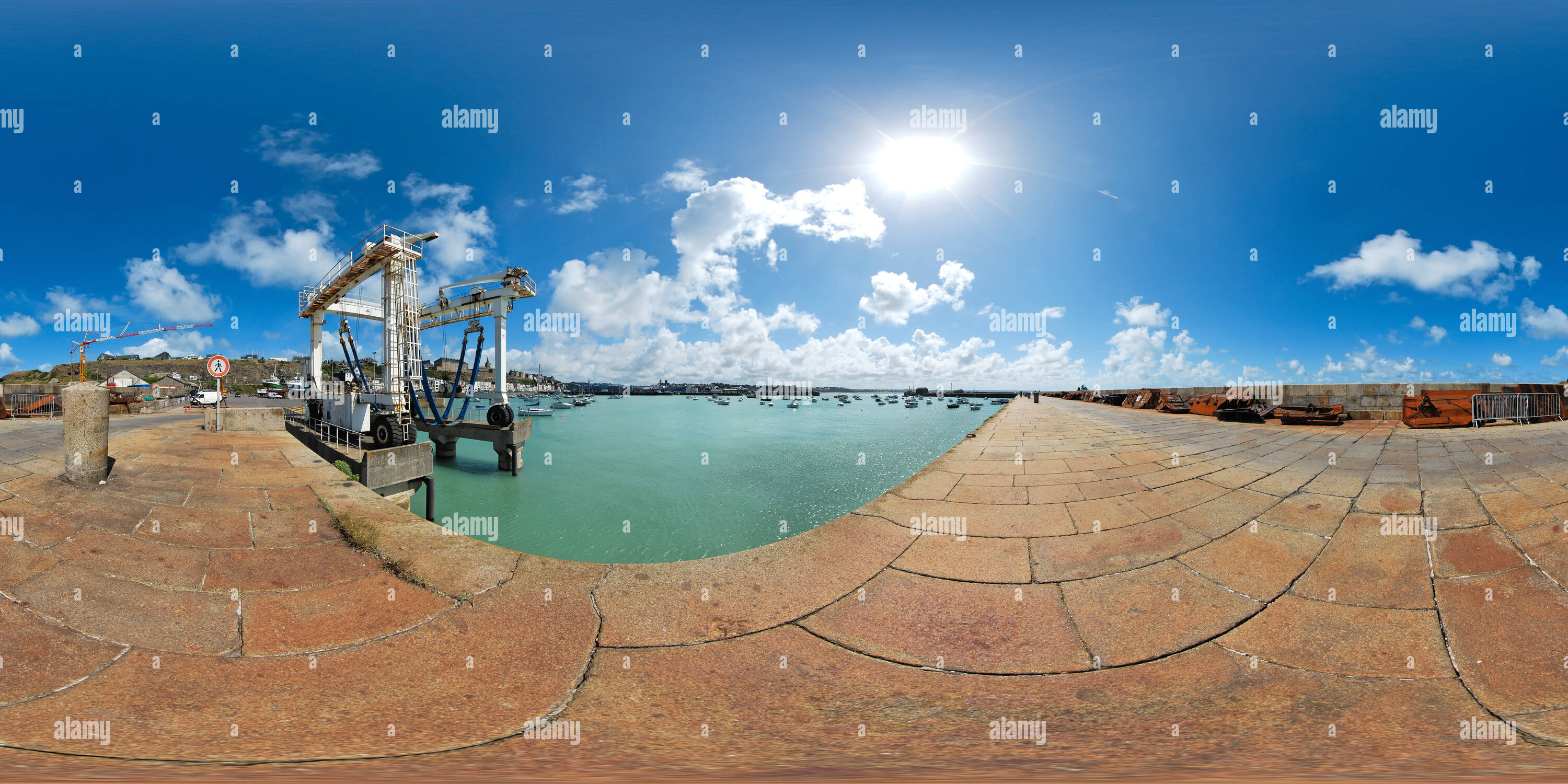 Visualizzazione panoramica a 360 gradi di Grande jetée de l'avant-port de Granville - Francia