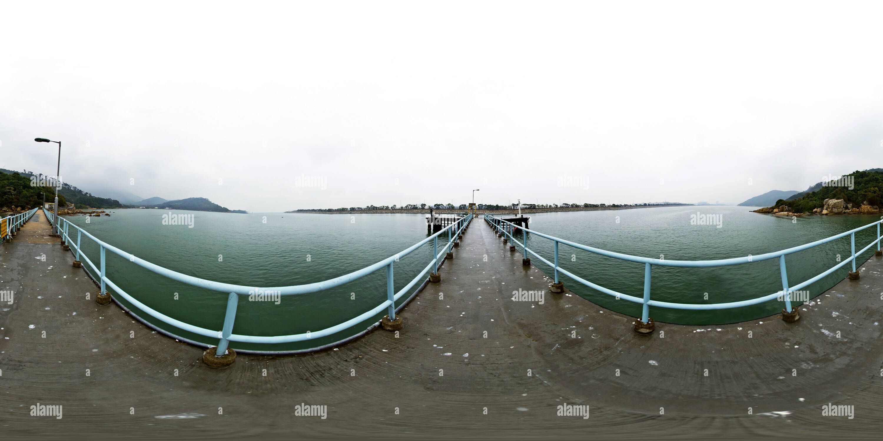 Visualizzazione panoramica a 360 gradi di Sha Lo Molo Wan , l'Isola di Lantau ; HK