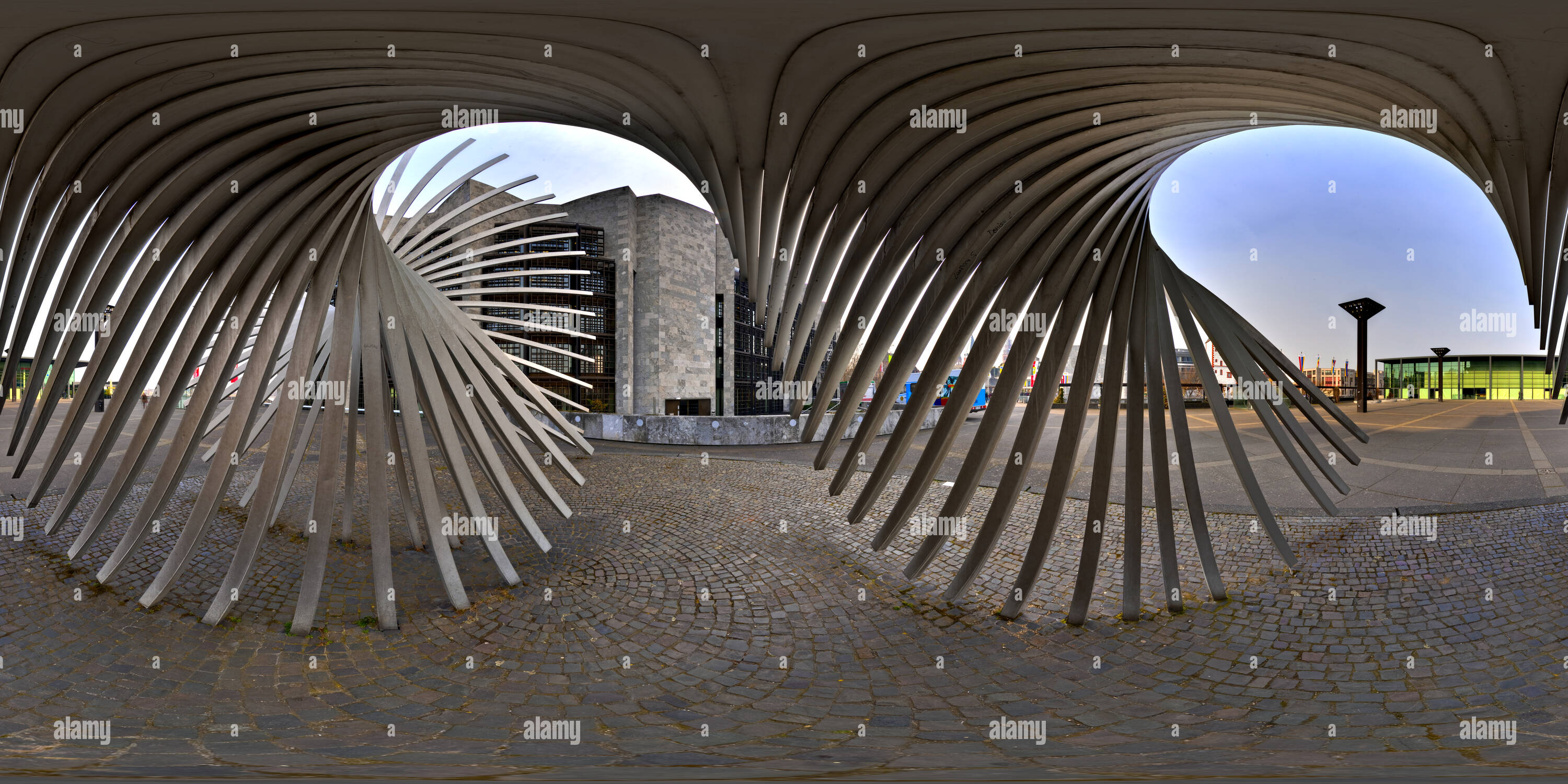 Visualizzazione panoramica a 360 gradi di Mainz Plastik Lebenskraft