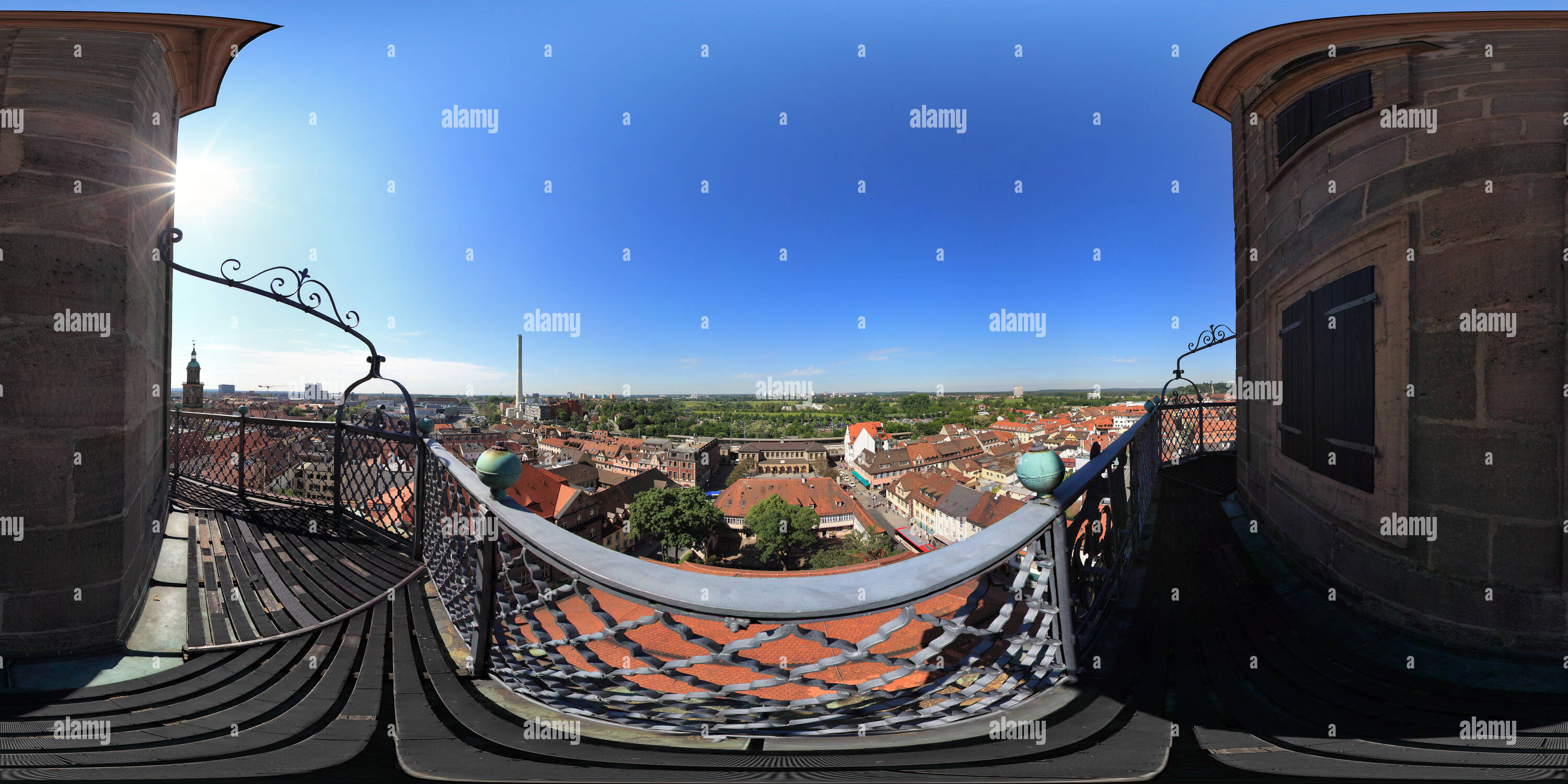 Visualizzazione panoramica a 360 gradi di Hugenottenkirche - West