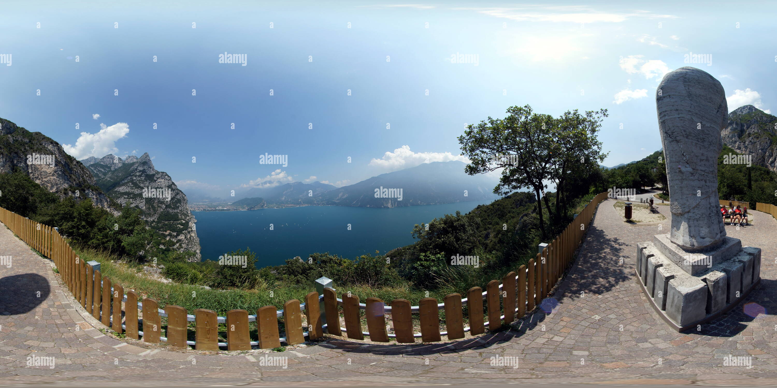 Visualizzazione panoramica a 360 gradi di Italia Trentino Pregasina Regina Mundi