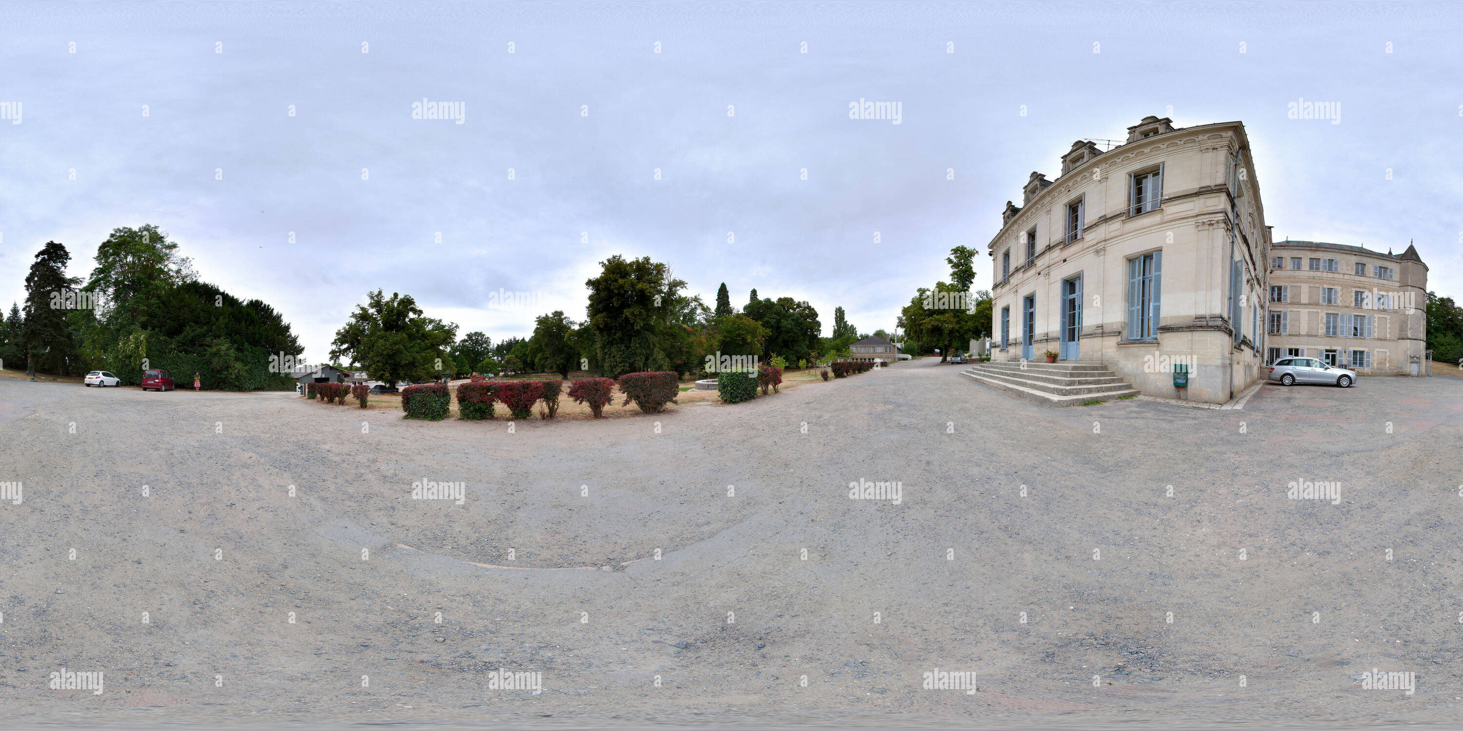 Visualizzazione panoramica a 360 gradi di 110716 Stcyrandujambot 001