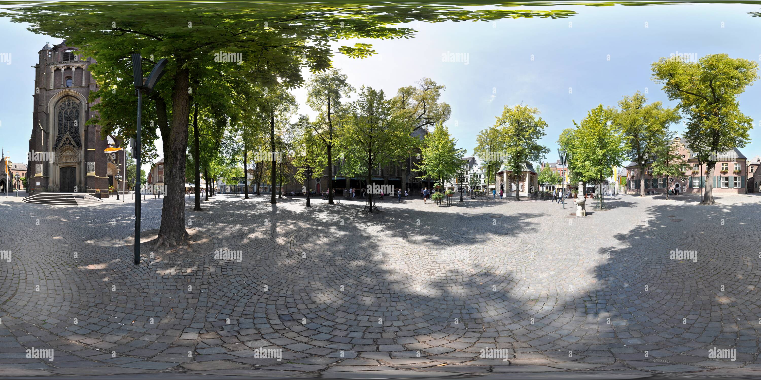 Visualizzazione panoramica a 360 gradi di Vorplatz Gnadenkapelle an der Marienbasilika in Kevelaer