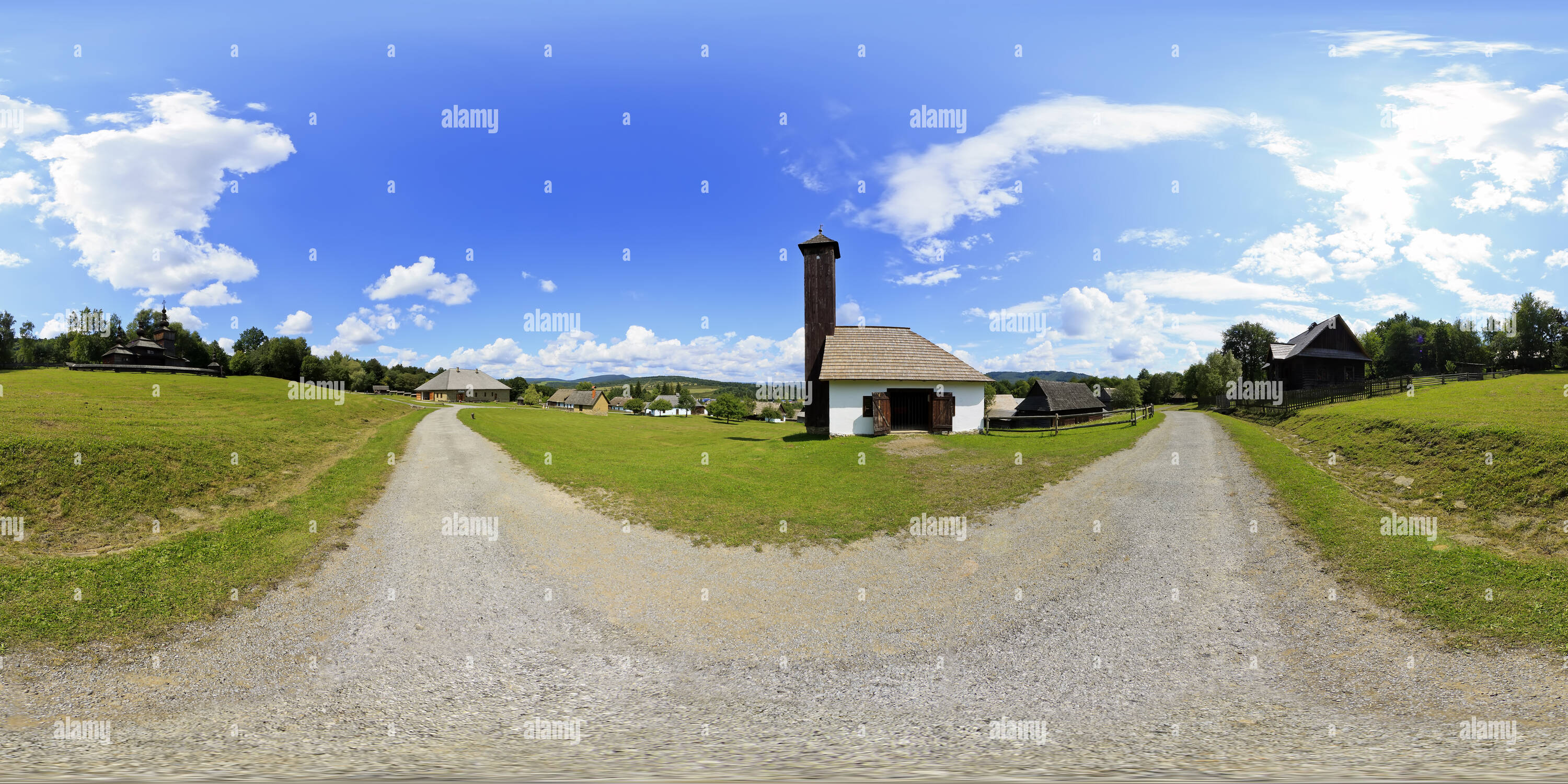 Visualizzazione panoramica a 360 gradi di Svidnik Aria Aperta Esposizione etnografica #1