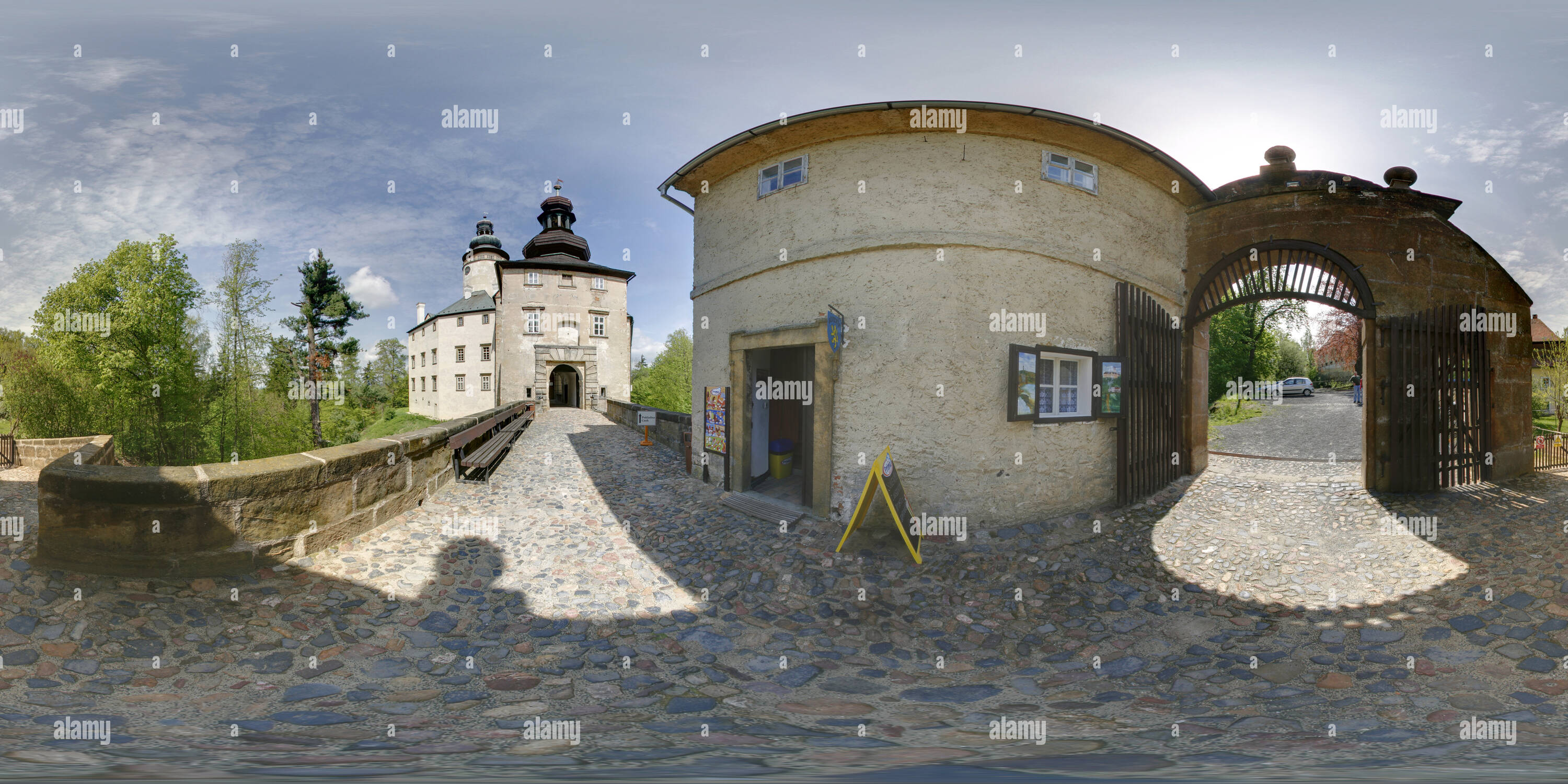 Visualizzazione panoramica a 360 gradi di Castello Lemberk