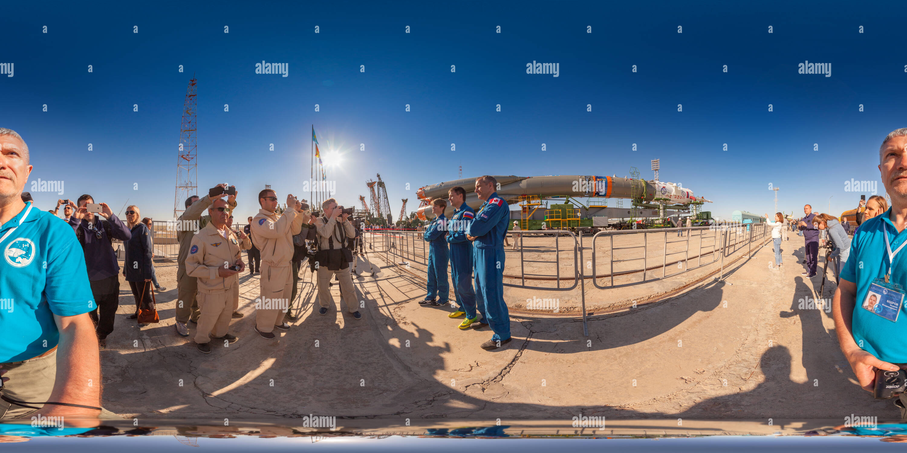 Visualizzazione panoramica a 360 gradi di Membri della spedizione 58 equipaggi per la Stazione Spaziale Internazionale