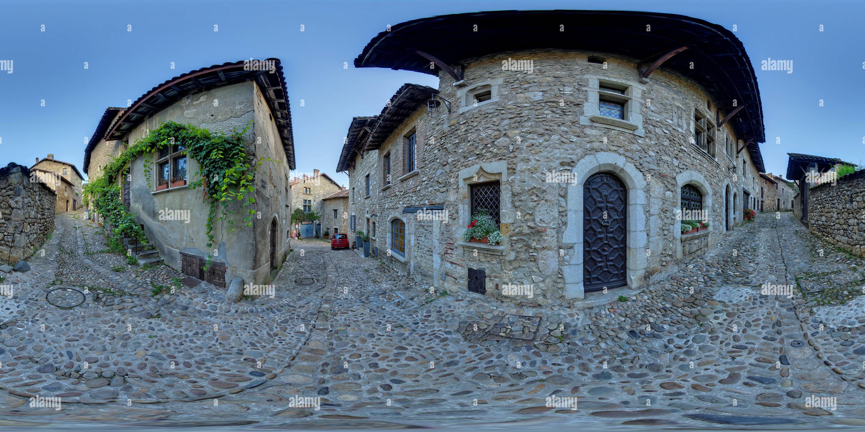 Visualizzazione panoramica a 360 gradi di Pérouges Village Médiéval rue des Rondes Rue du per 2774