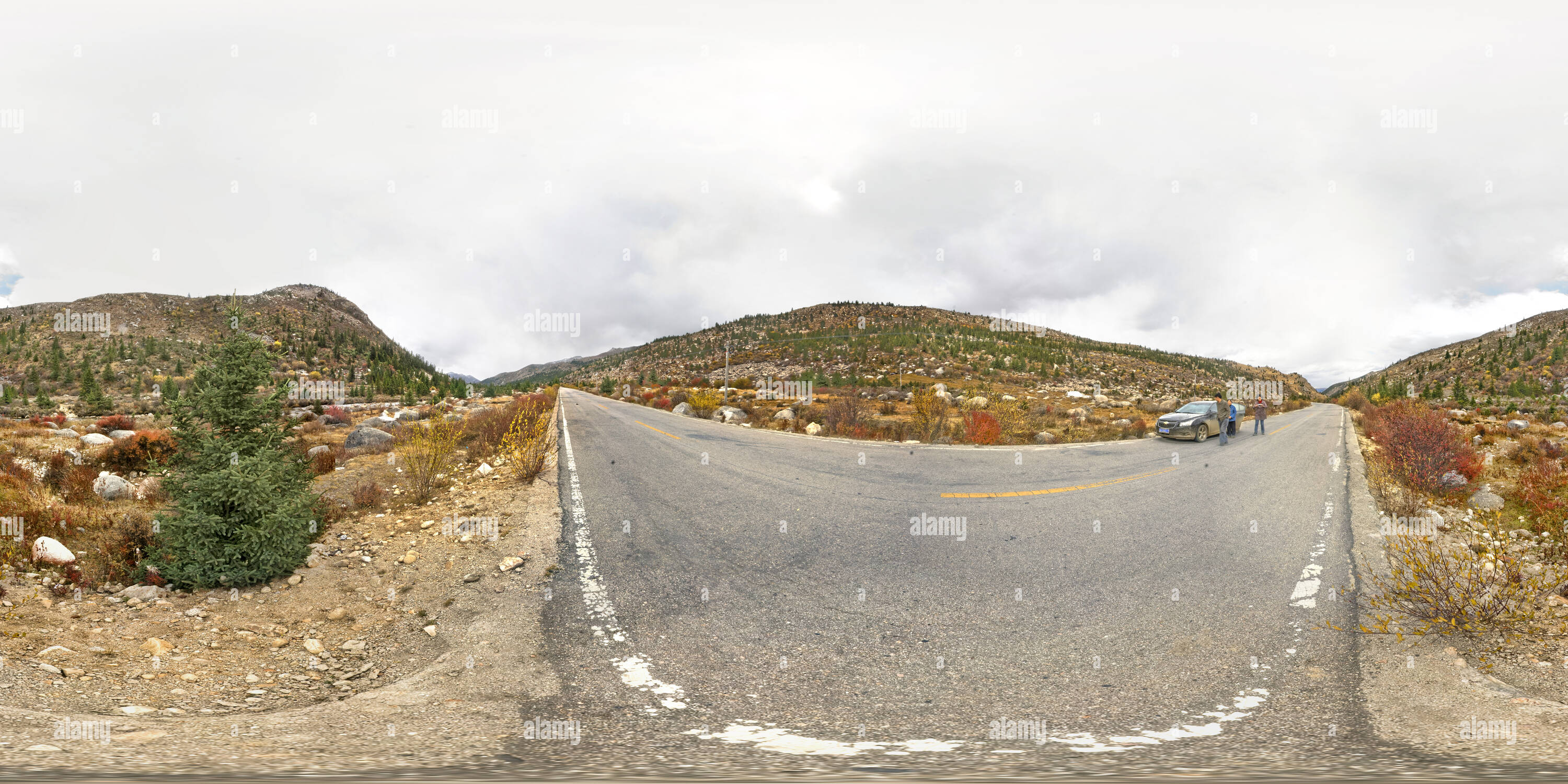 Visualizzazione panoramica a 360 gradi di Mt Zhara Lhatse ( Haizi Shan ) - il più grande Iceberg antichi siti al Plateau Qinghai-Tibet