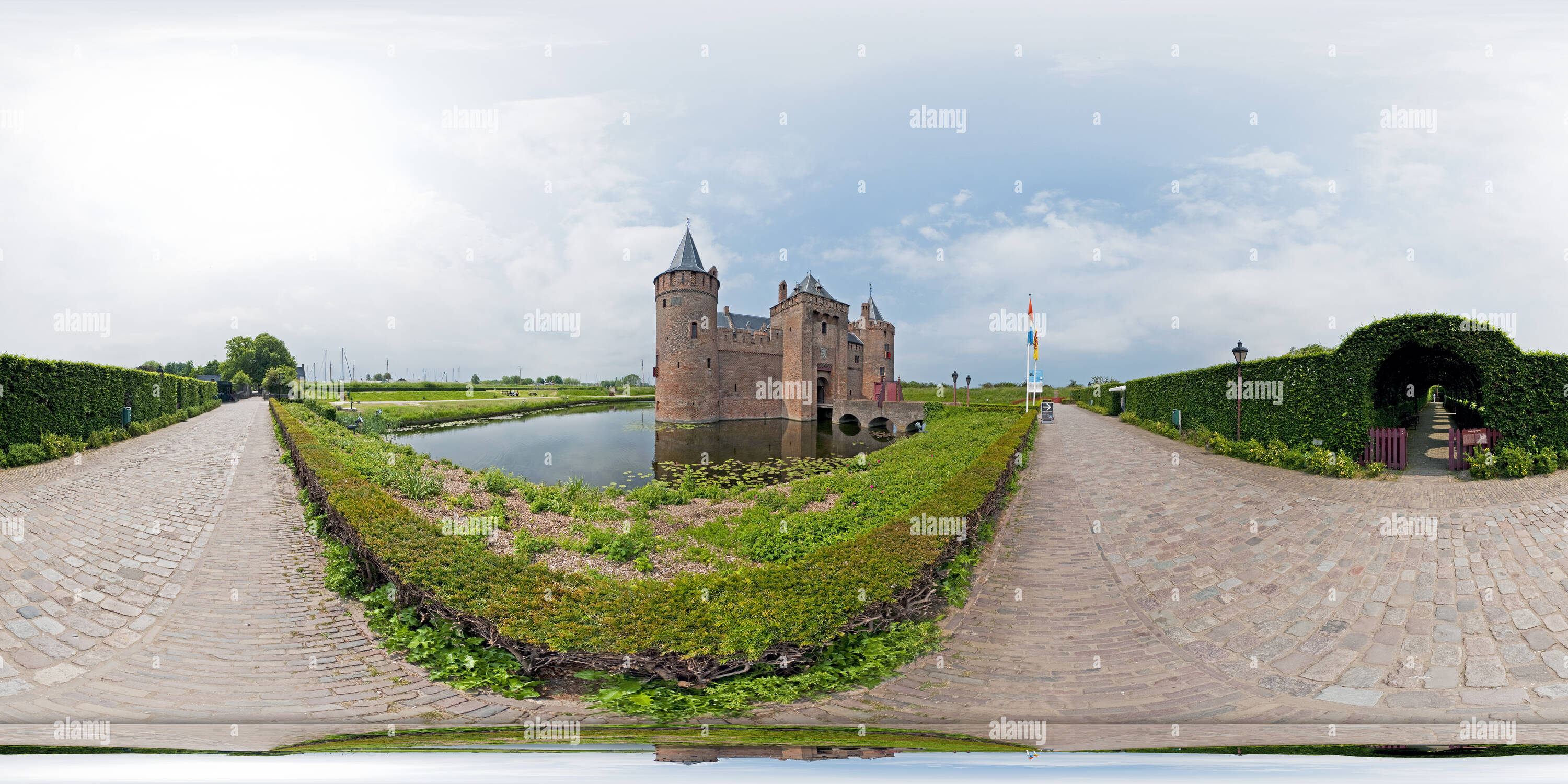 Visualizzazione panoramica a 360 gradi di Il castello di Muiderslot