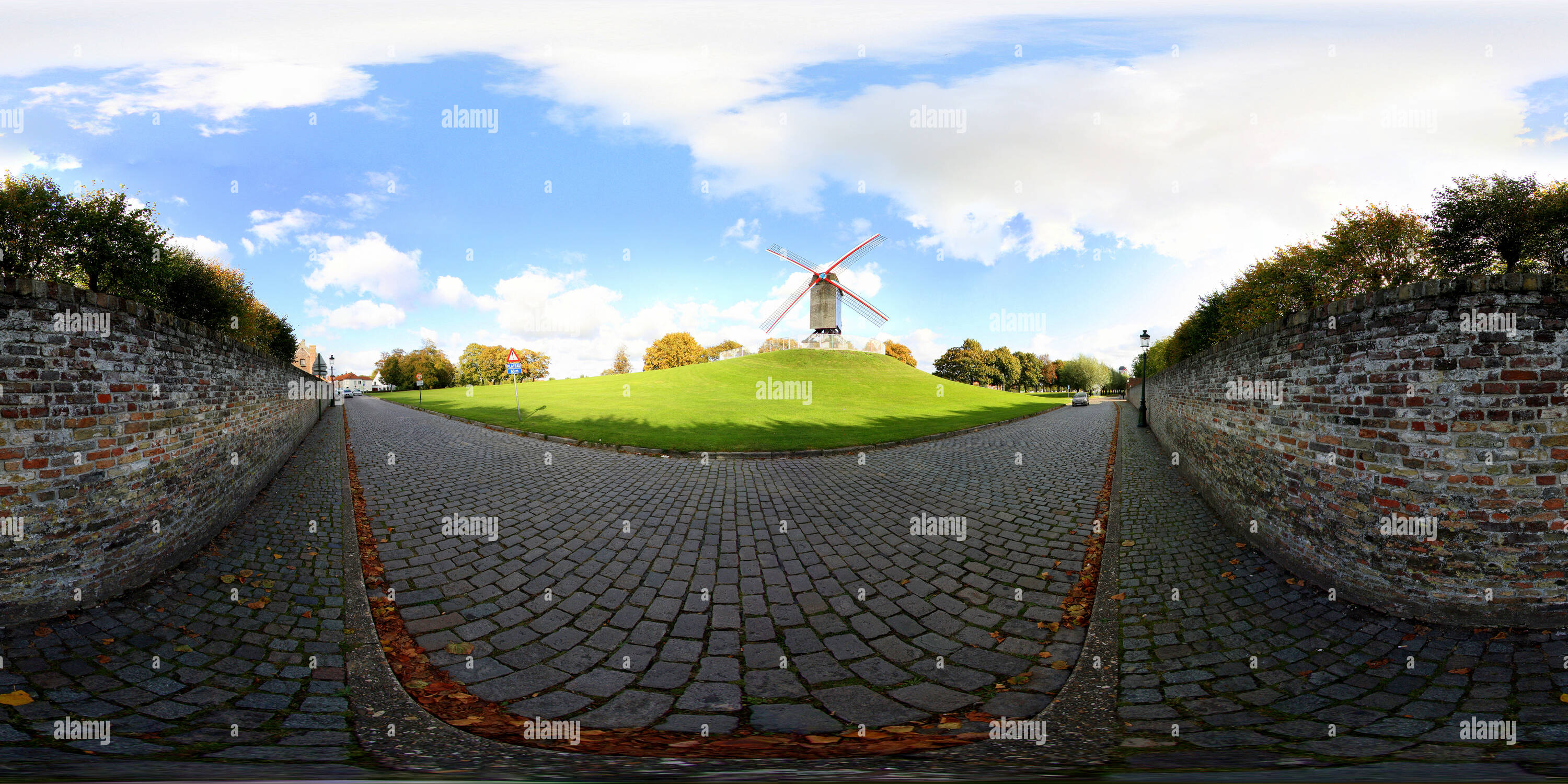 Visualizzazione panoramica a 360 gradi di Bruges Sint Janshuismolen Mulino a vento