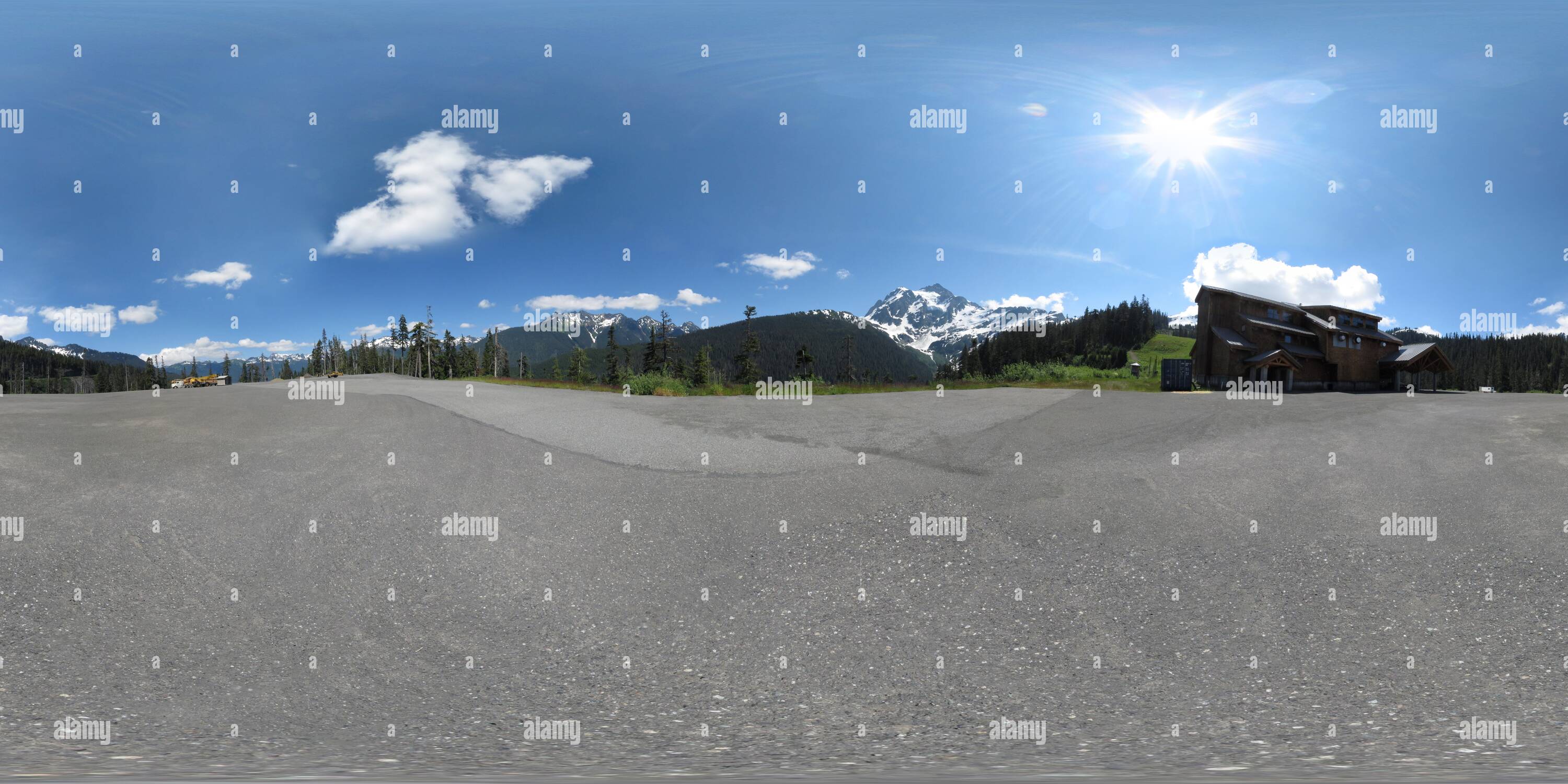 Visualizzazione panoramica a 360 gradi di Mt. Shuksan da Mt. Baker Ski Area