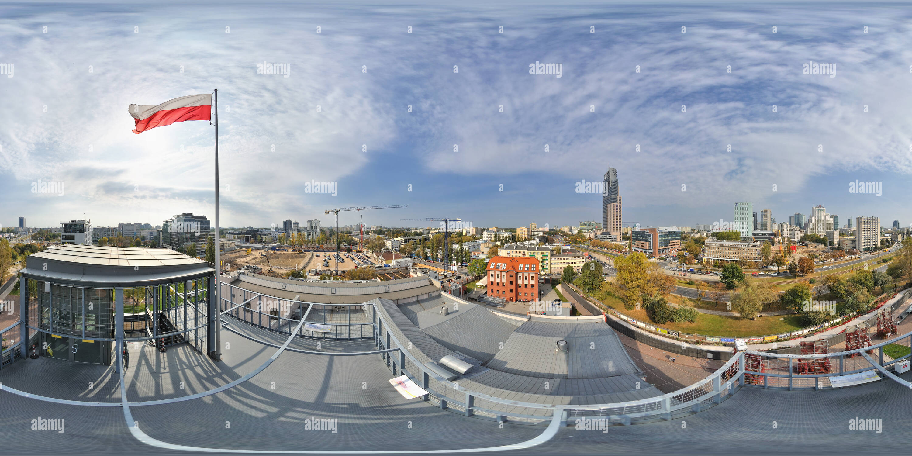 Visualizzazione panoramica a 360 gradi di Warsaw Rising Museum - piattaforma di osservazione sul quarto piano