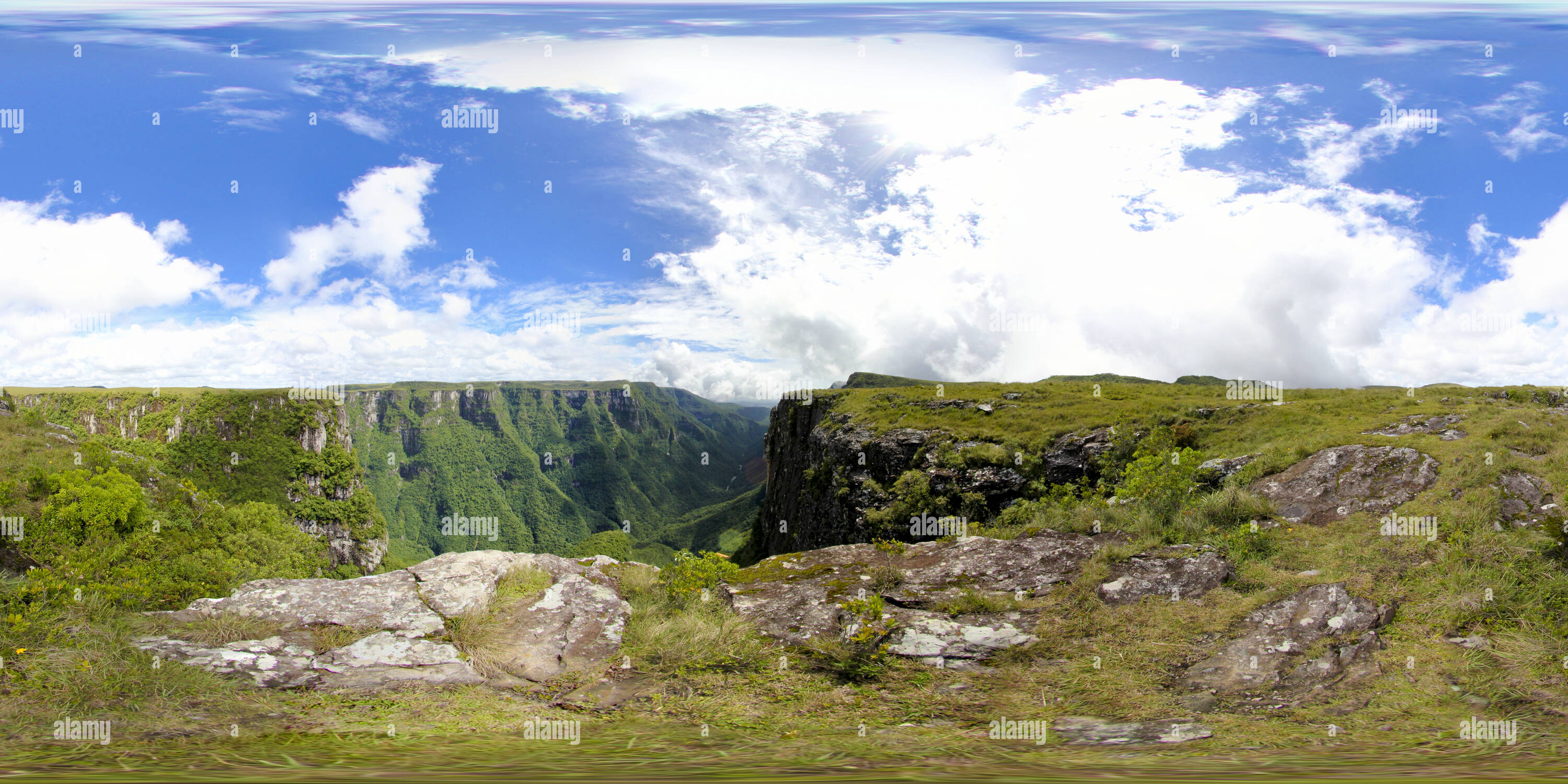 Visualizzazione panoramica a 360 gradi di Cânion em Cambará do Sul