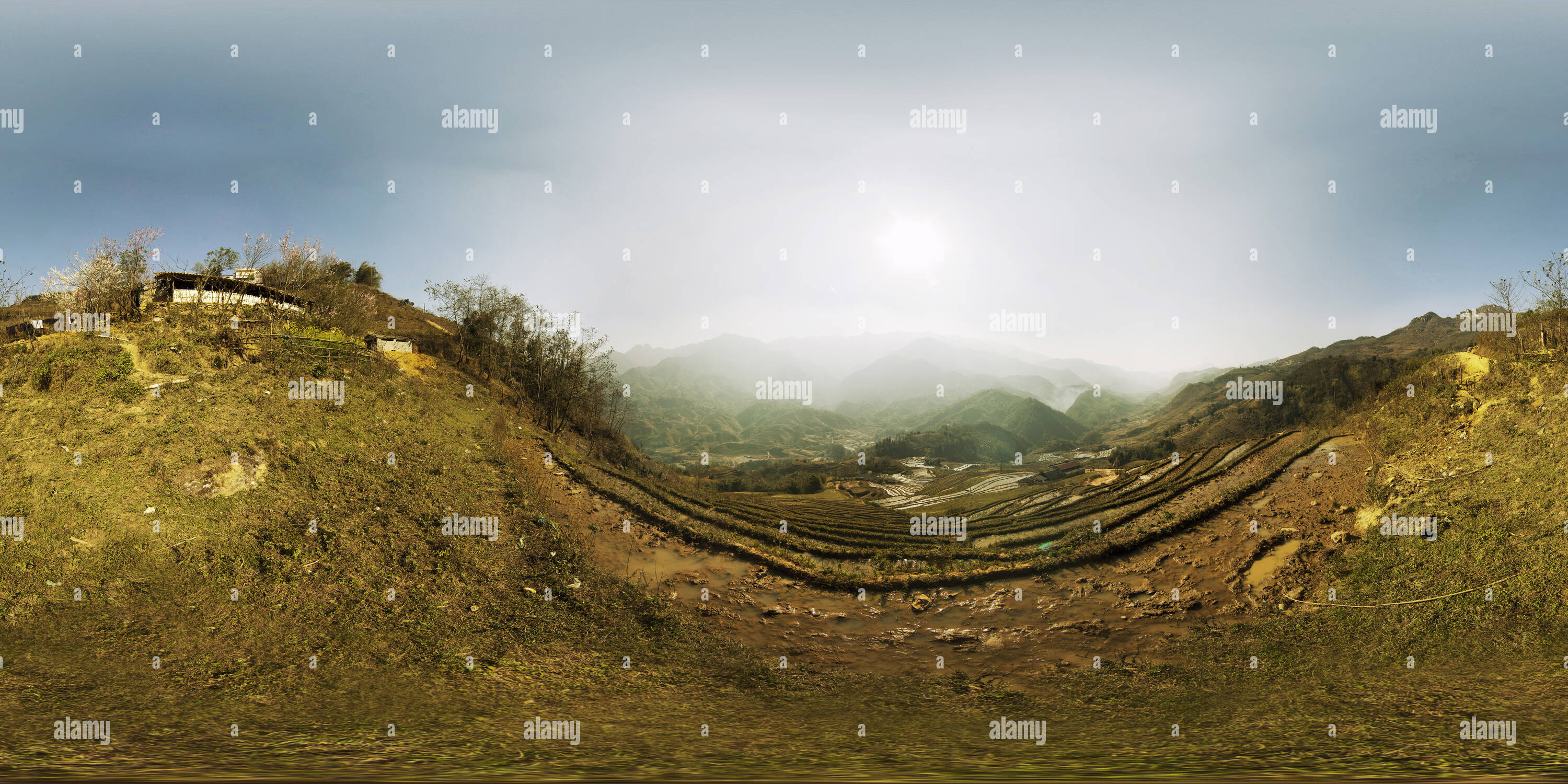 Visualizzazione panoramica a 360 gradi di Muong Hoa valley, sapa