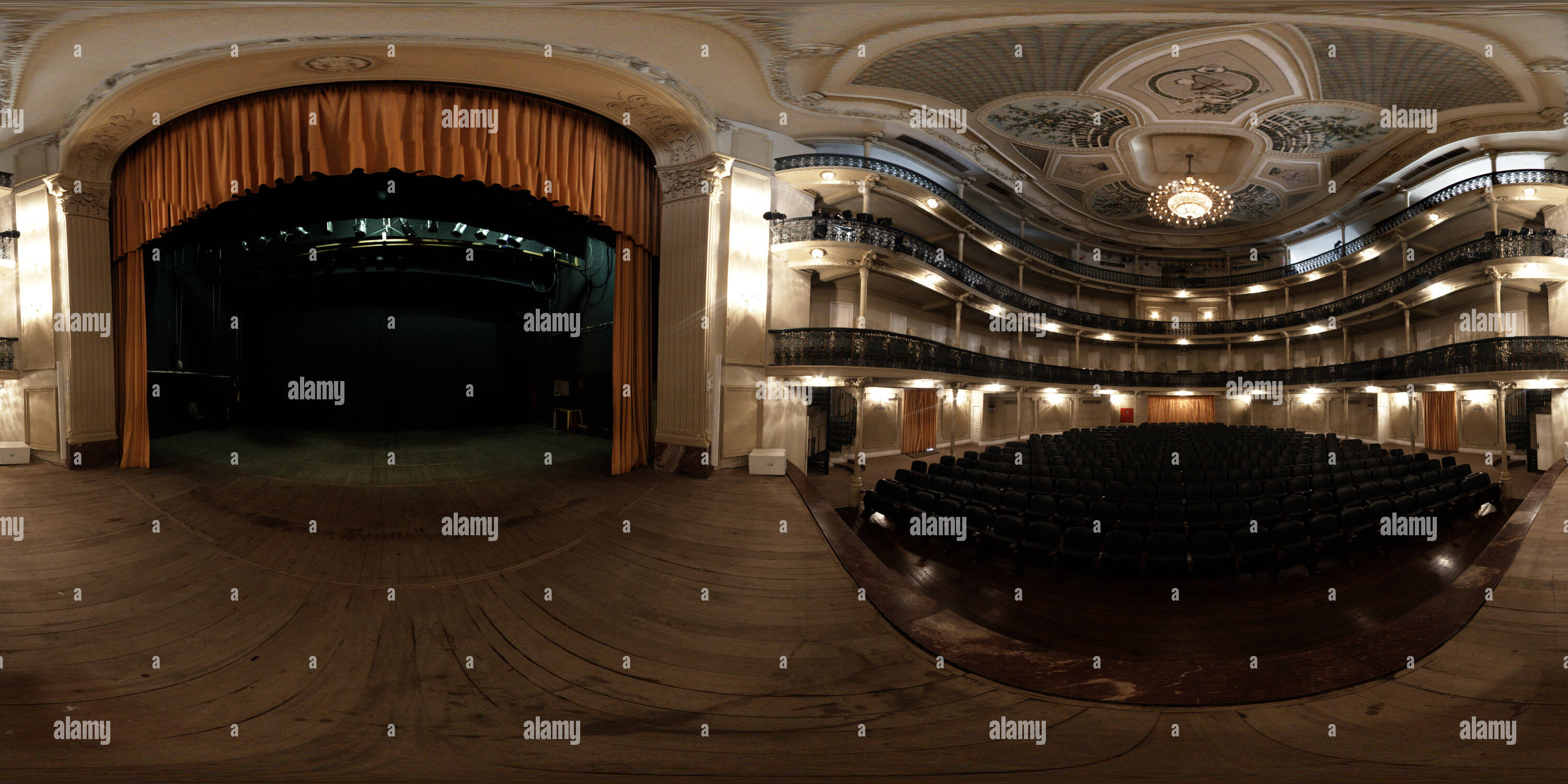 Visualizzazione panoramica a 360 gradi di Teatro Carlos Gomes