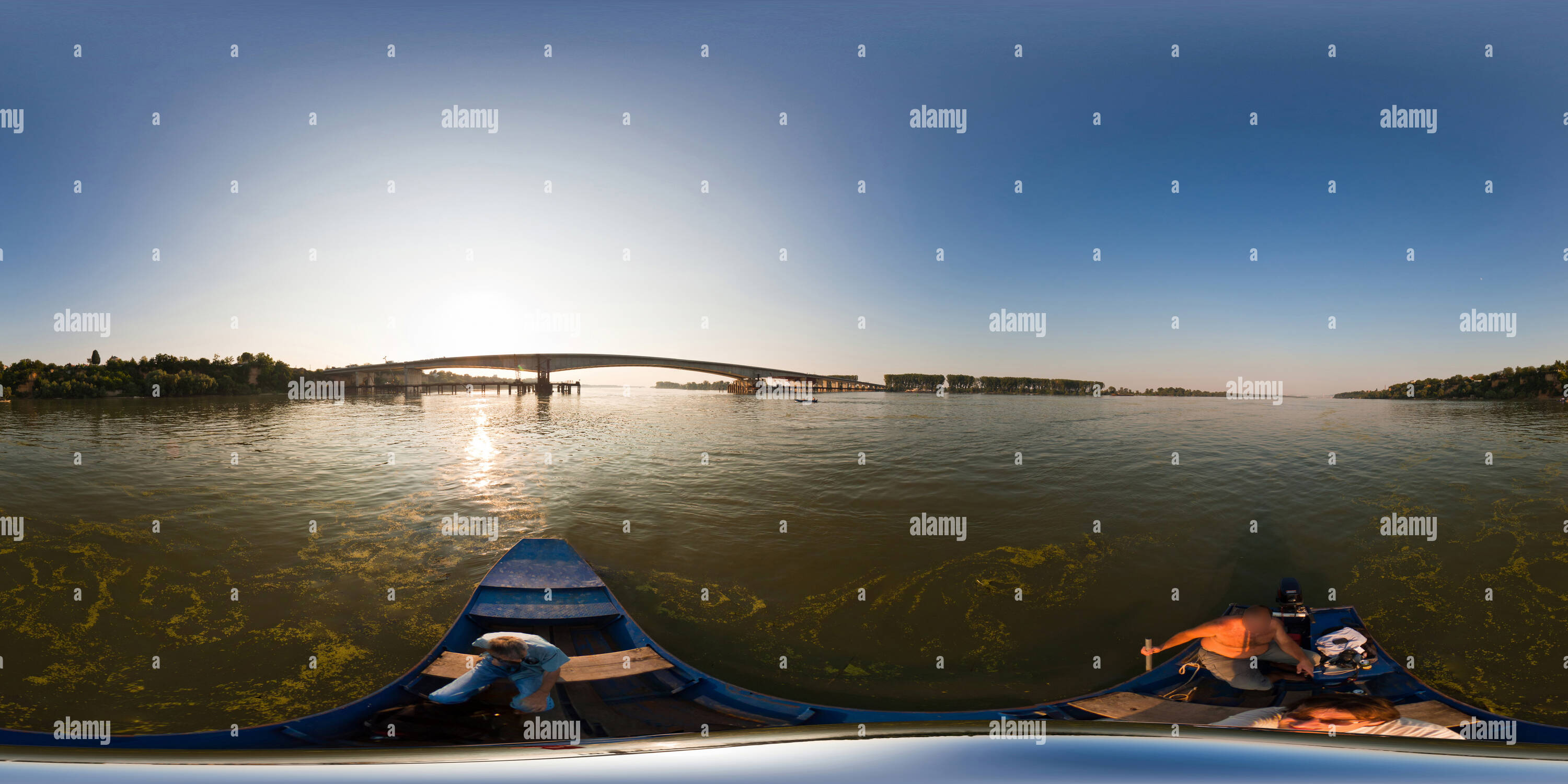 Visualizzazione panoramica a 360 gradi di Plovite Dunavom ho Savom 063/532-680