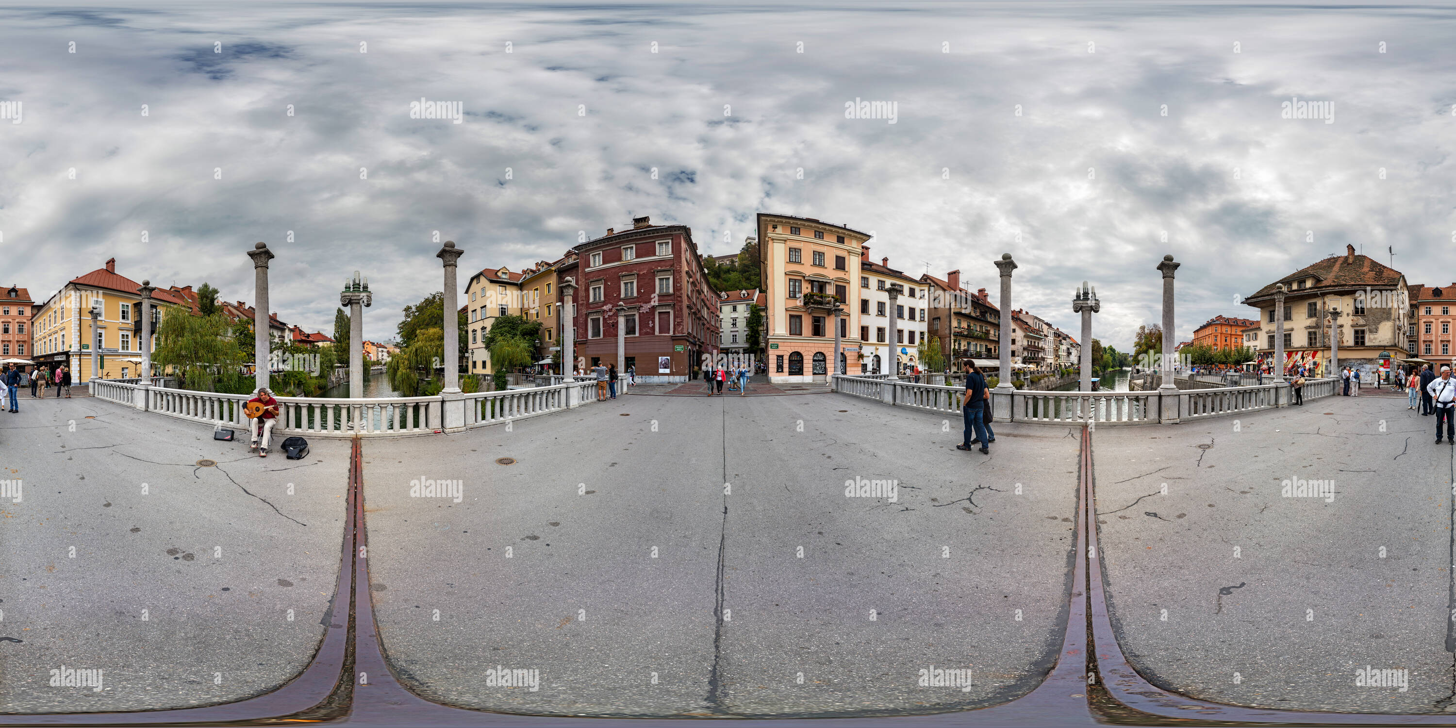 Visualizzazione panoramica a 360 gradi di Cobblers' Bridge - Lubiana