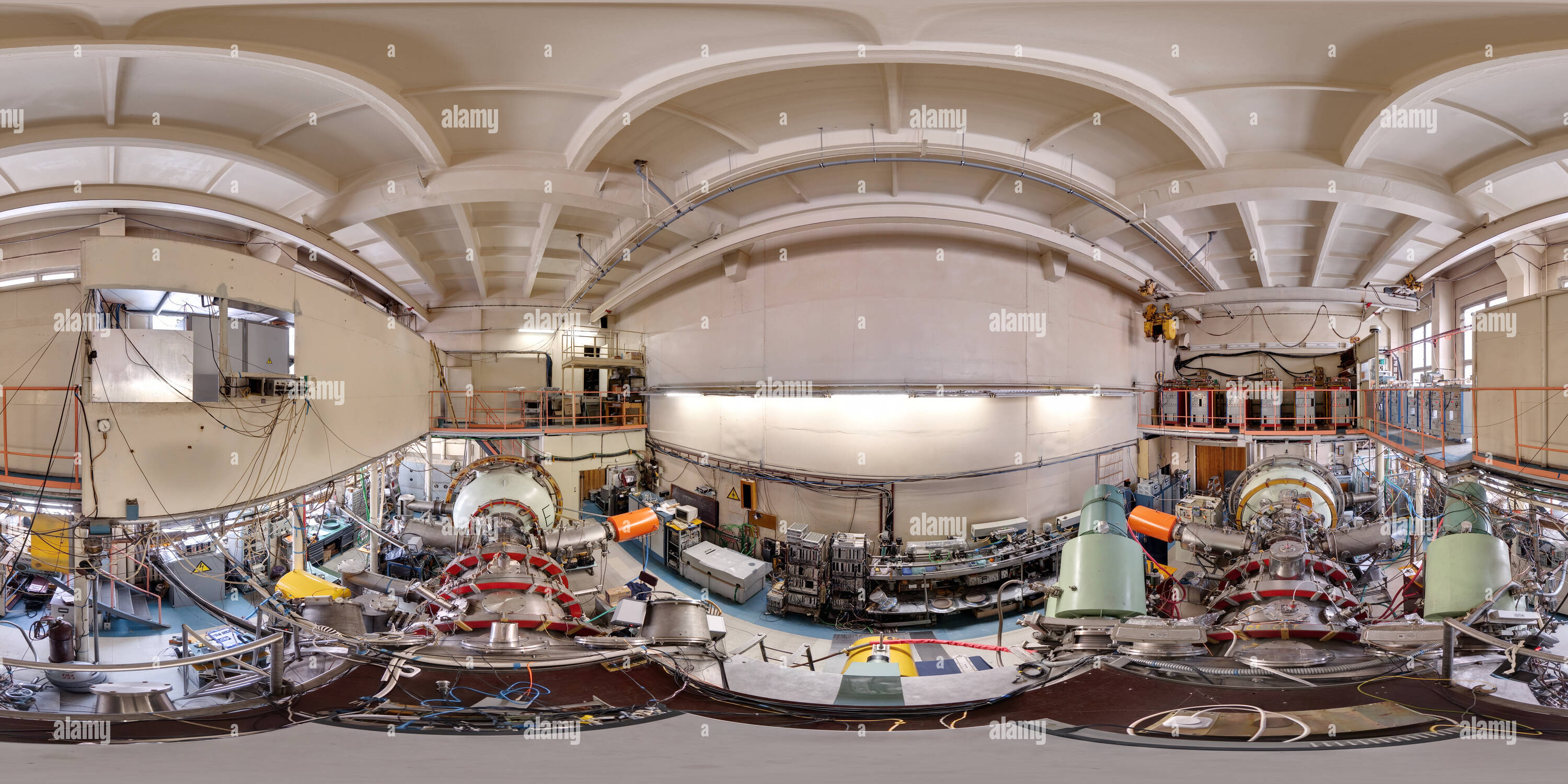 Visualizzazione panoramica a 360 gradi di Budker Istituto di Fisica Nucleare - Gas-dinamica trappola di plasma
