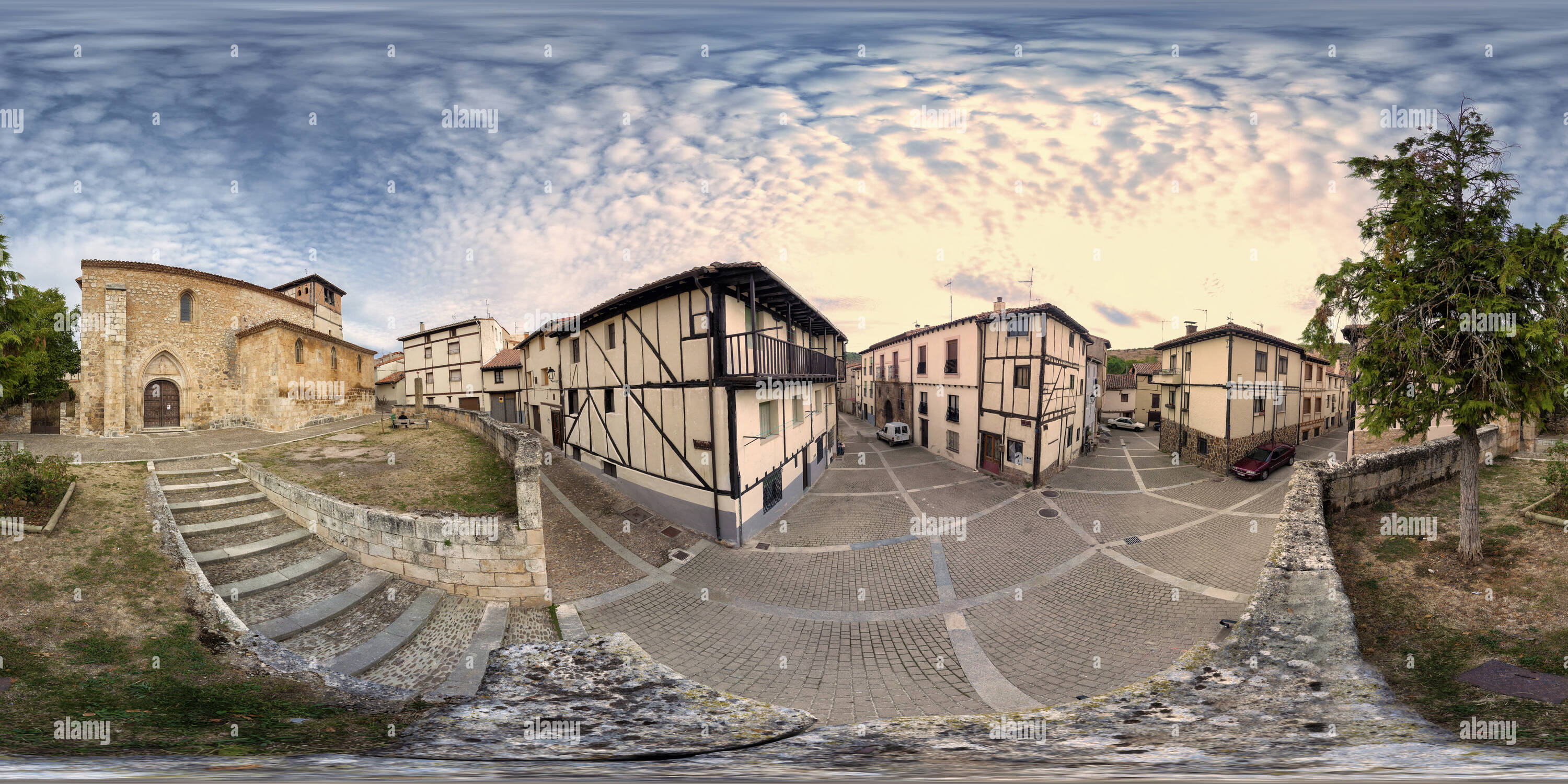 Visualizzazione panoramica a 360 gradi di Covarrubias. A Burgos. Spagna