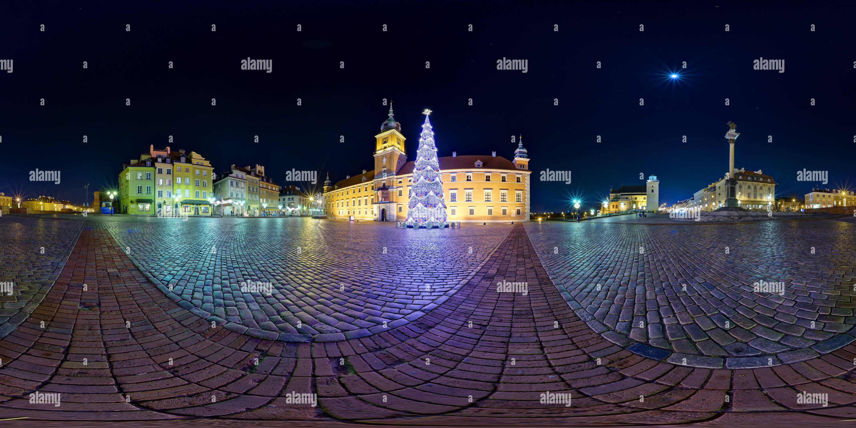 Visualizzazione panoramica a 360 gradi di Piazza del Castello