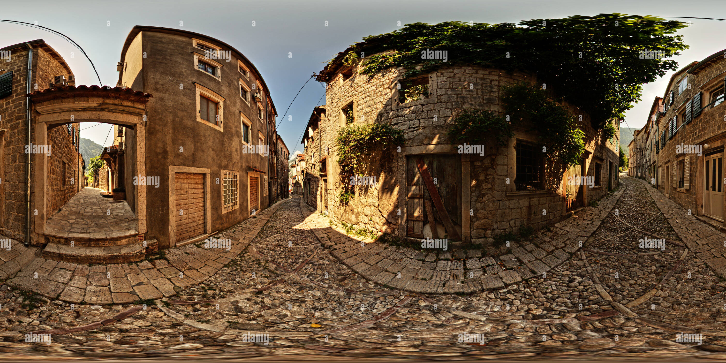 Visualizzazione panoramica a 360 gradi di Strada romana, Risan