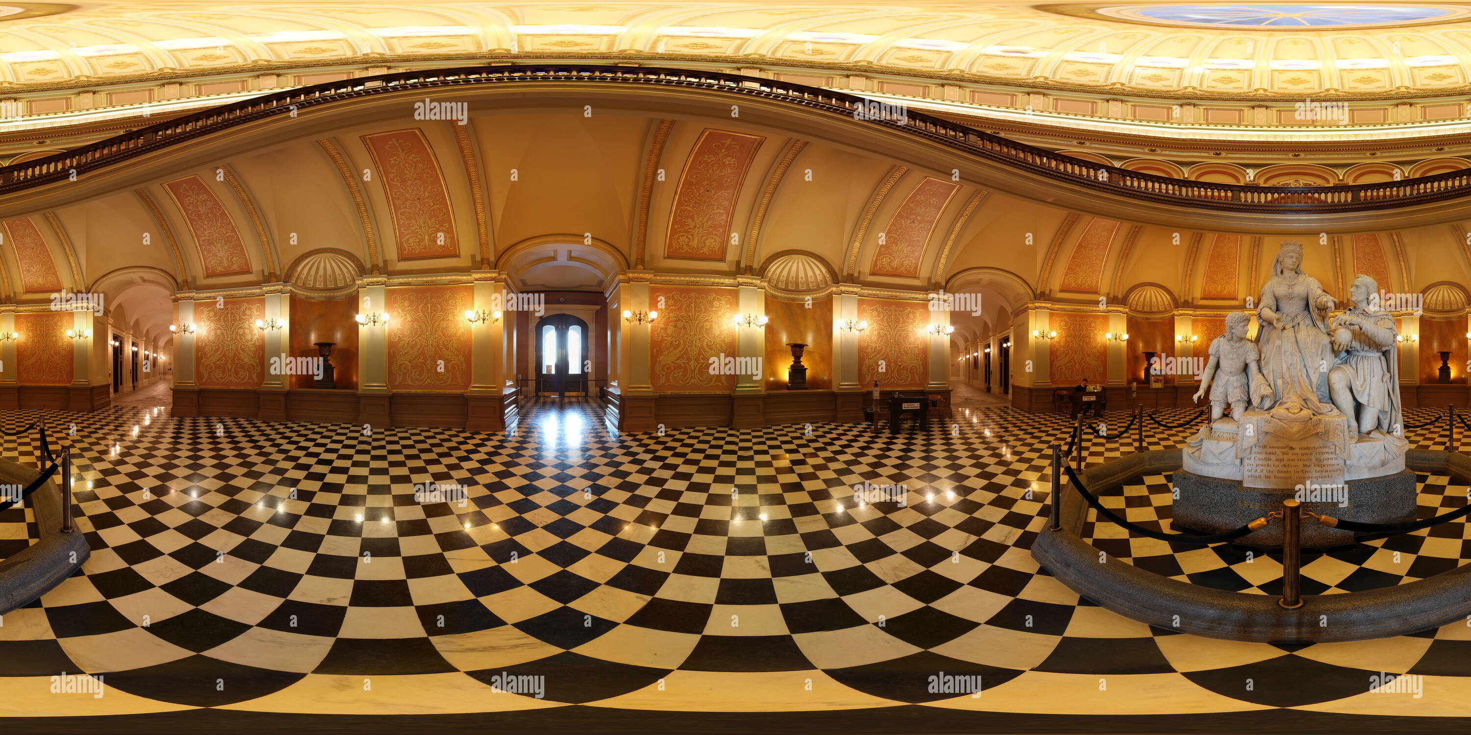 Visualizzazione panoramica a 360 gradi di Lo Stato della California Rotunda Captiol