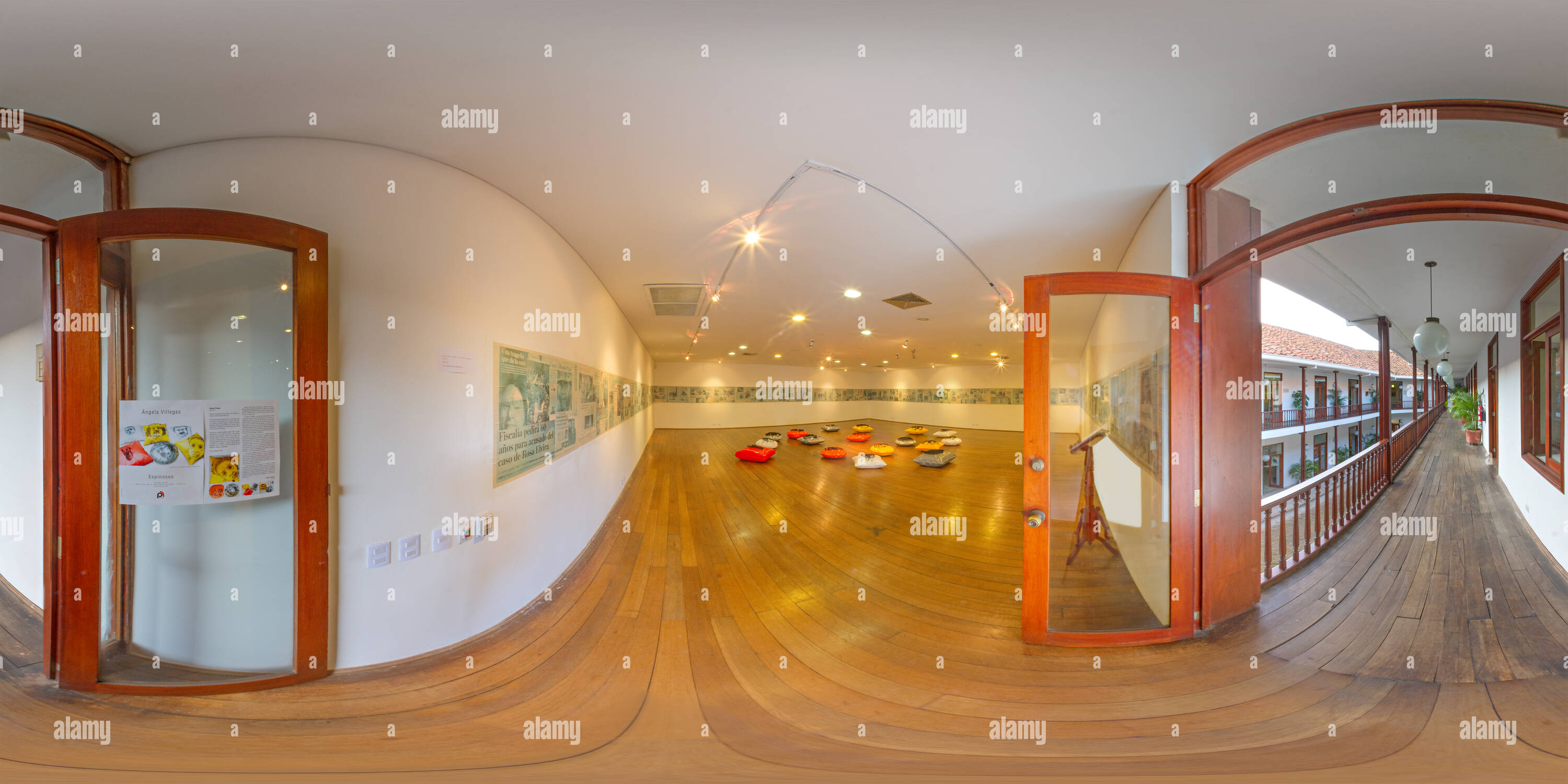 Visualizzazione panoramica a 360 gradi di Sala de Exposiciones de la Casa Proartes